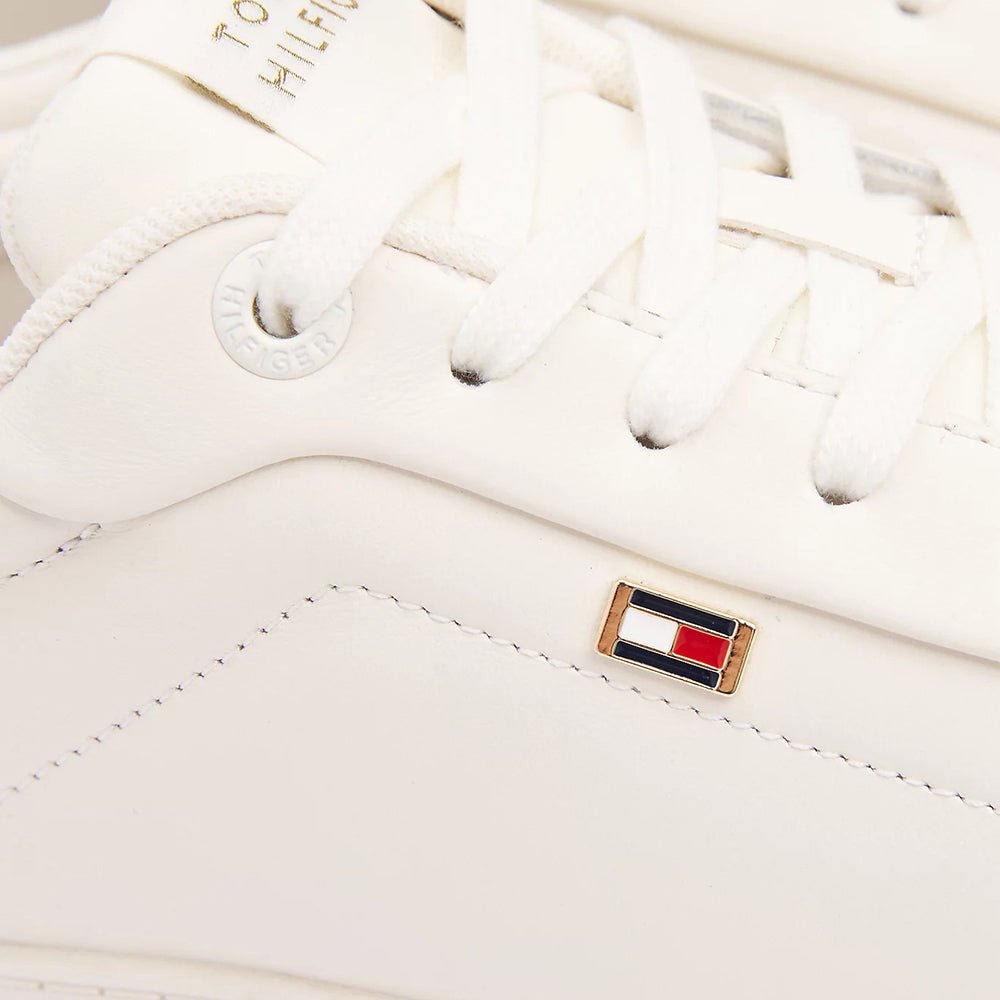 נעלי טומי הילפיגר Leather Flag Court Trainers נשים