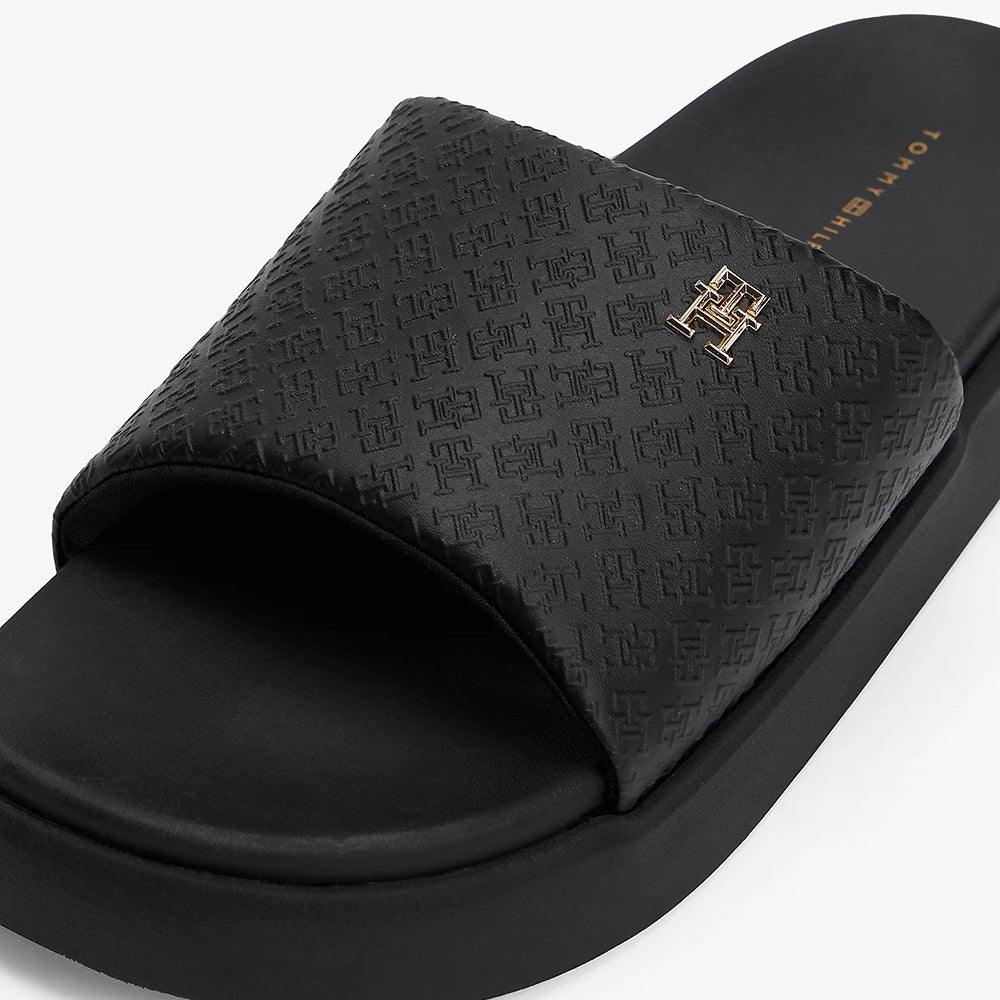 כפכפי טומי הילפיגר Embossed Th Monogram Platform Pool נשים