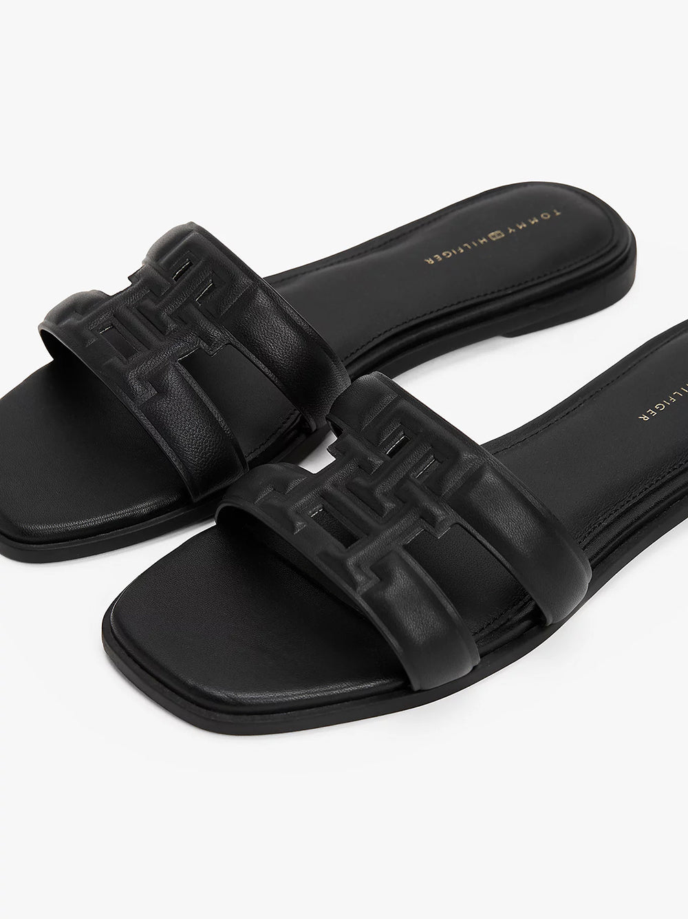 כפכפי טומי הילפיגר Leather TH Monogram Strap Mules נשים