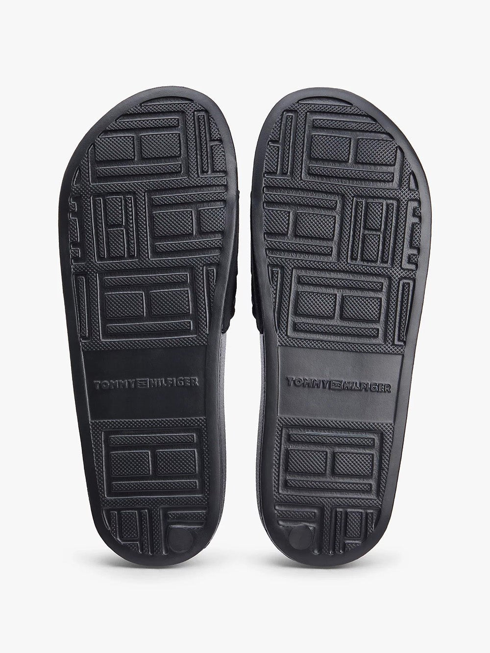 כפכפי טומי הילפיגר Braided Pool Slides נשים