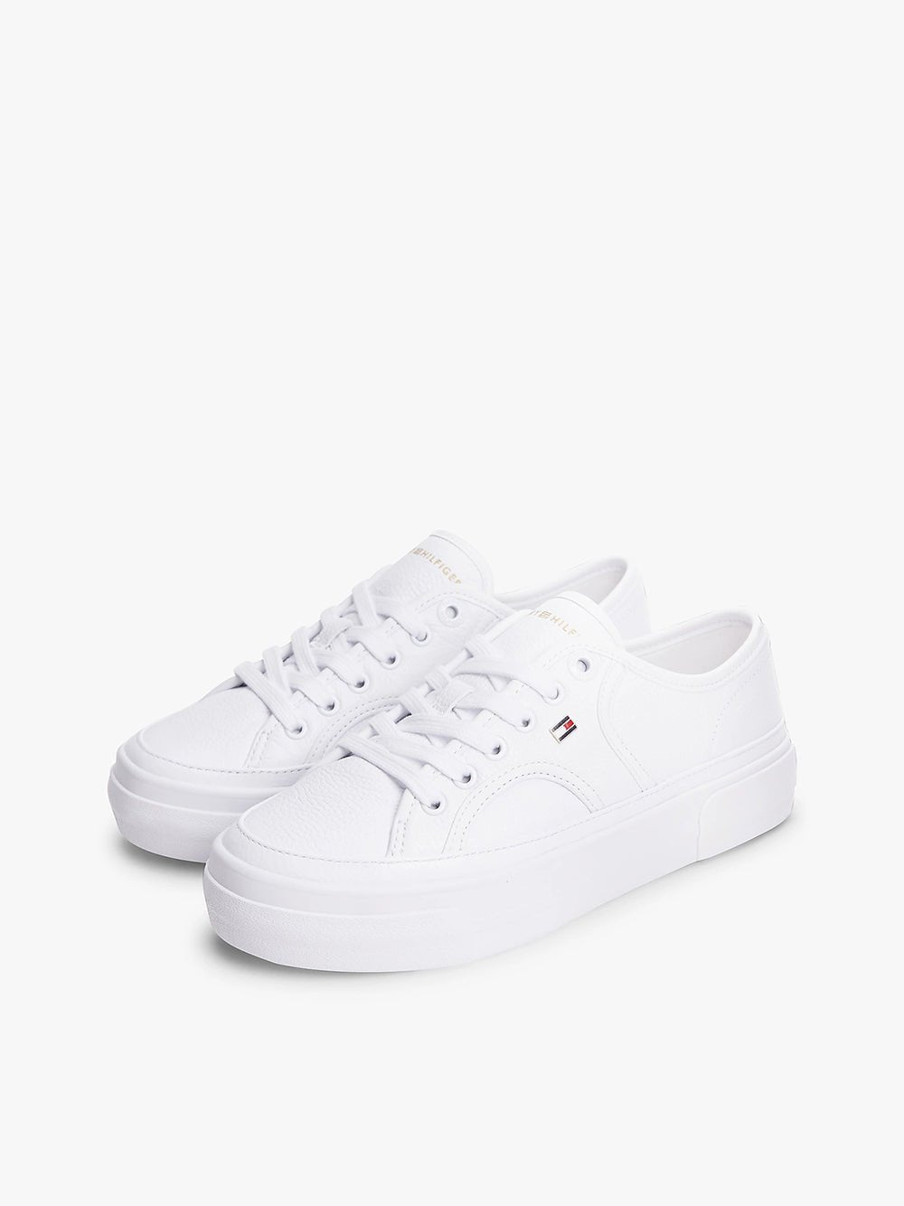 נעלי טומי הילפיגר Logo Pebble Grain Leather Platform נשים