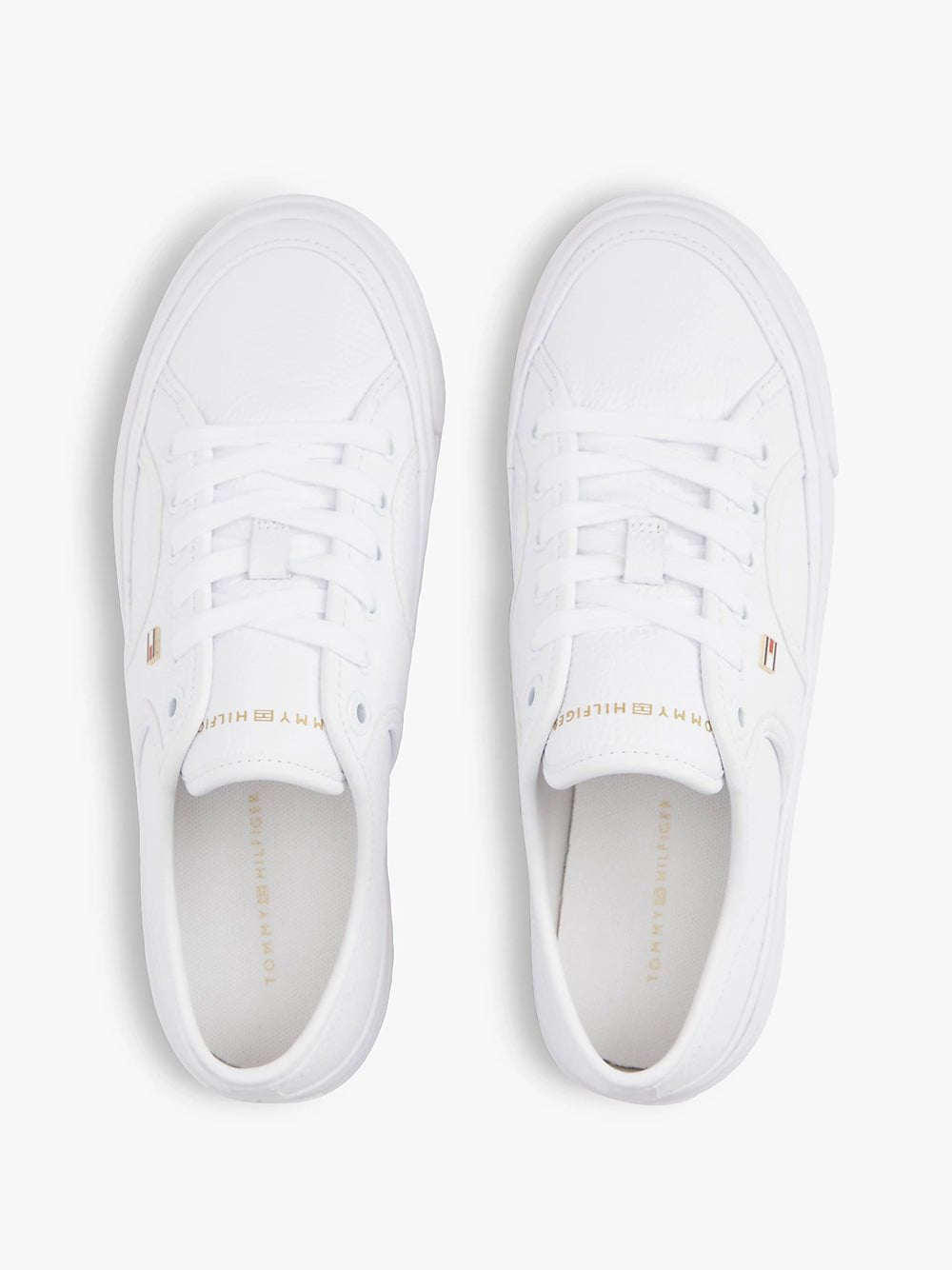 נעלי טומי הילפיגר Logo Pebble Grain Leather Platform נשים