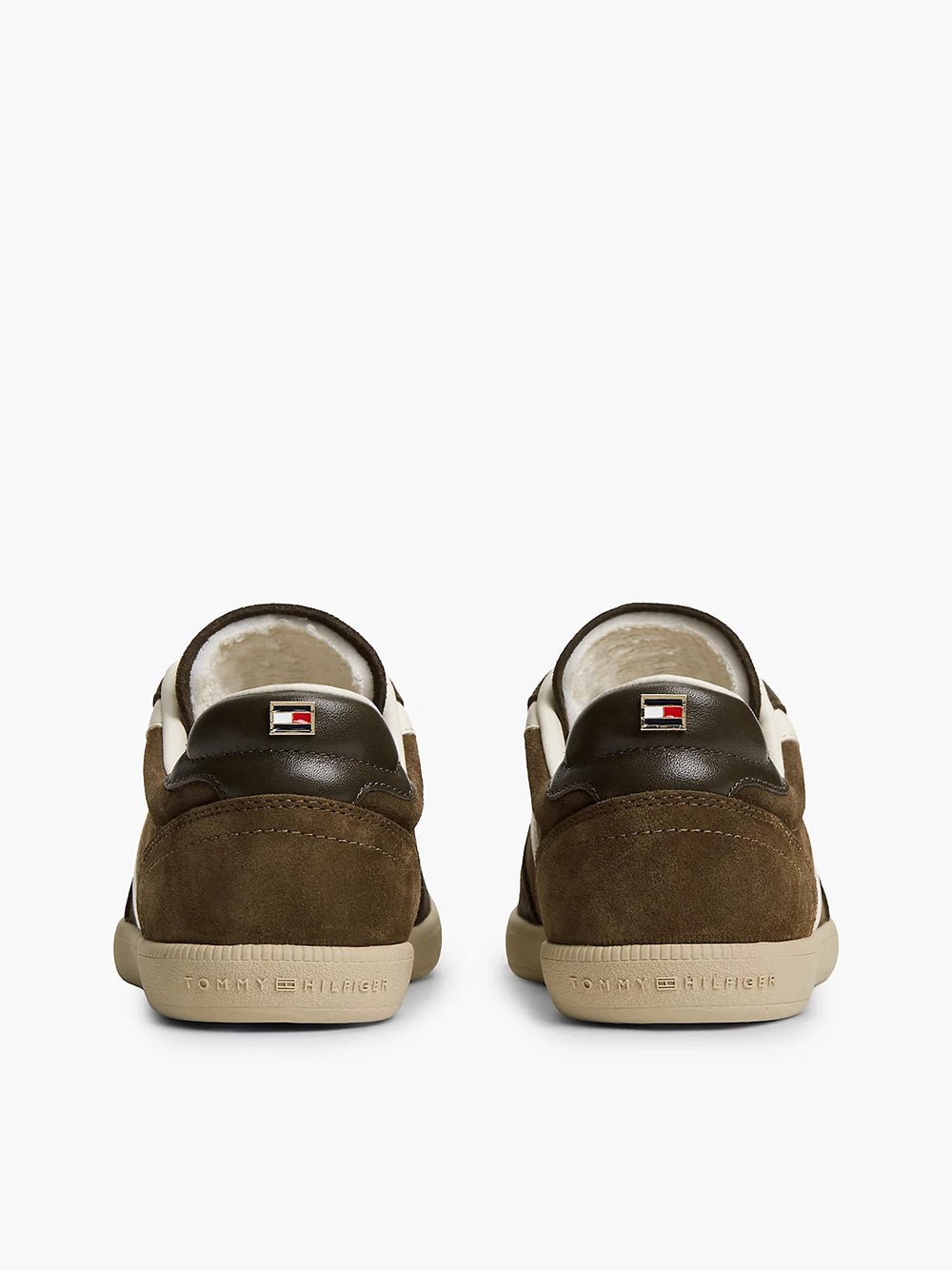נעלי טומי הילפיגר Tribeca Suede Mixed Texture Enamel Flag Trainers נשים - thr-FW0FW09596-0HJ-36