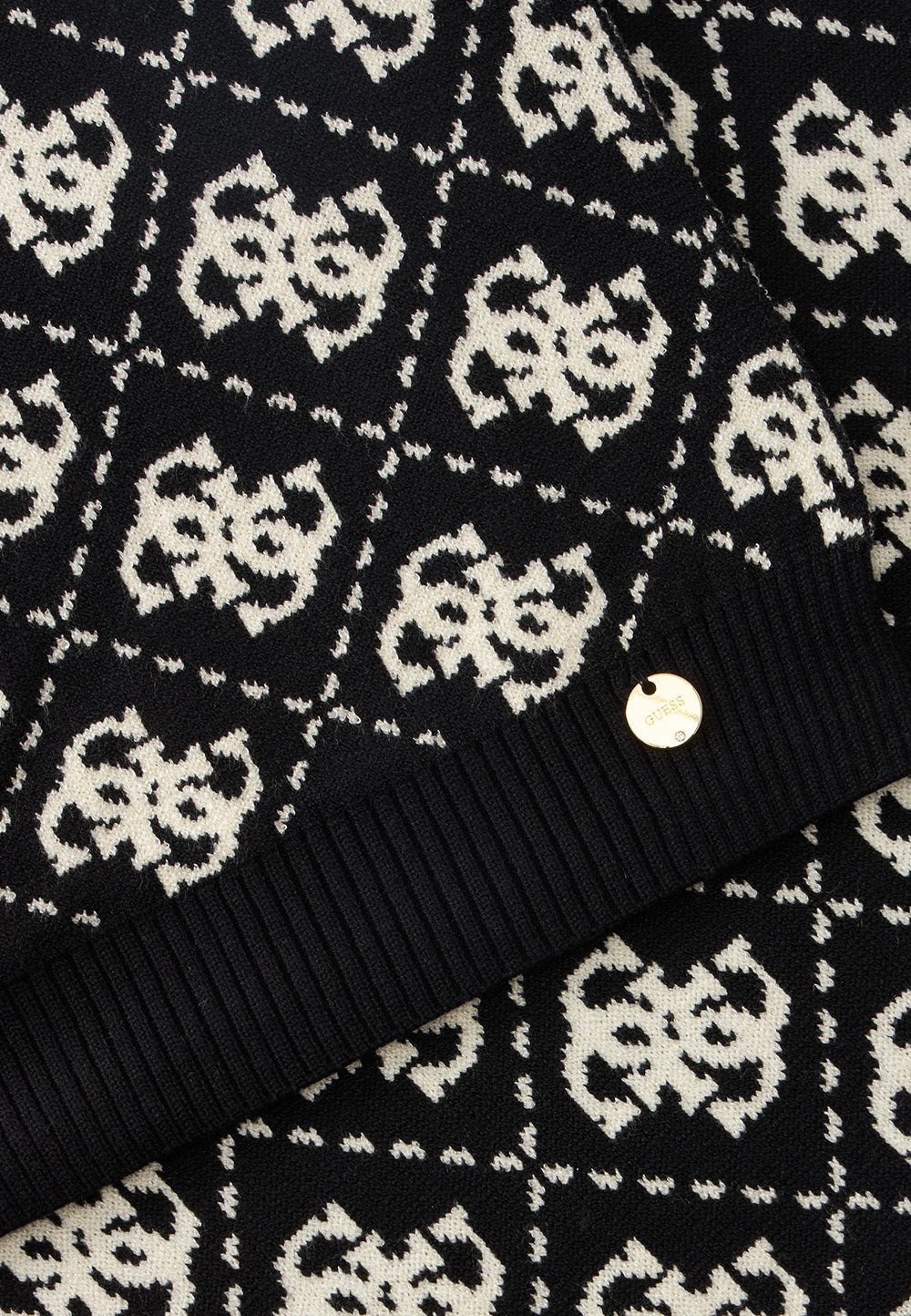 סט כובע וצעיף Guess Beanie And Scarf Set נשים - gus-GFBOXWP6401-BTU-One-Size