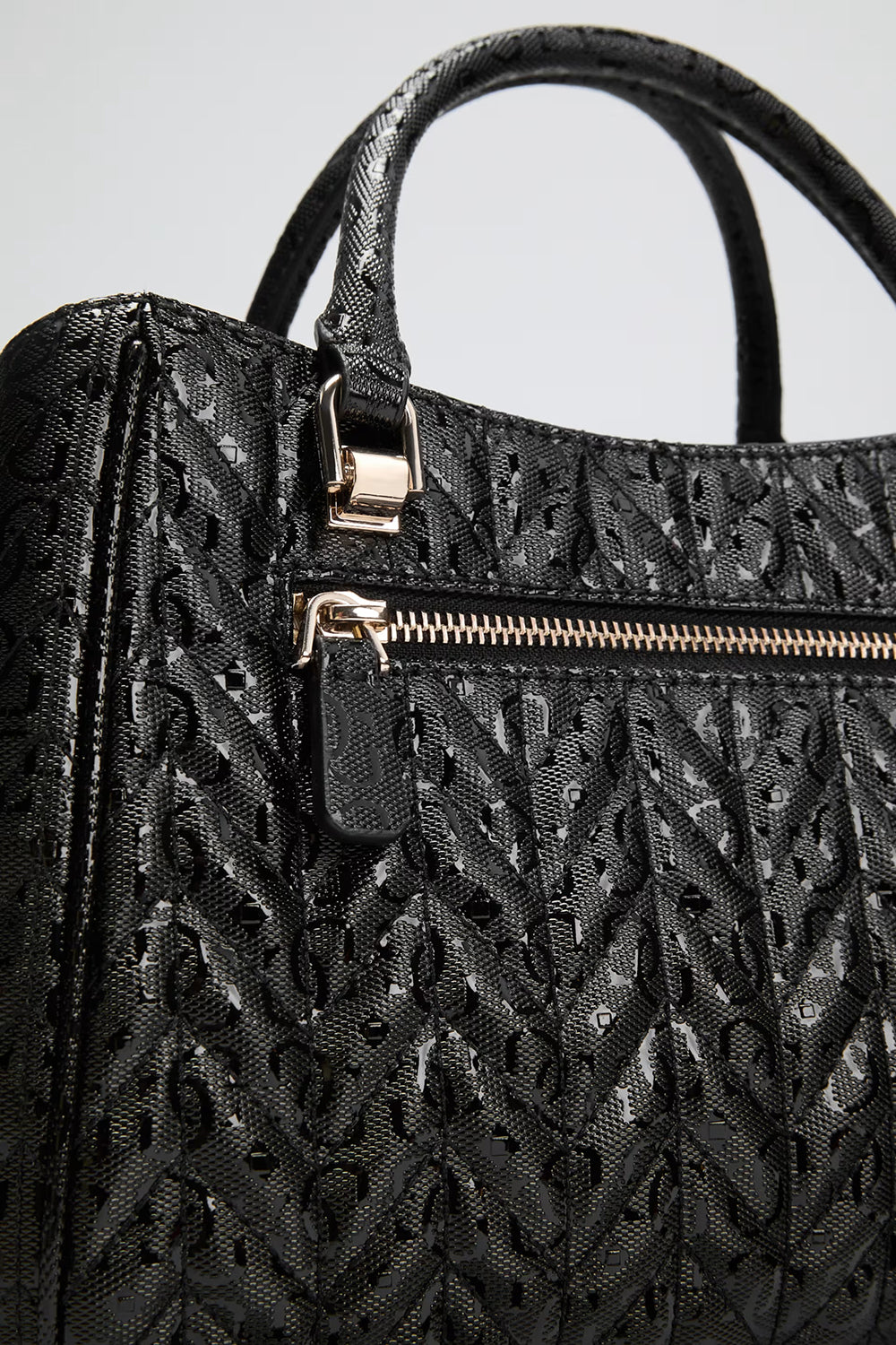 תיק Guess Stacey Girlfriend Satchel נשים