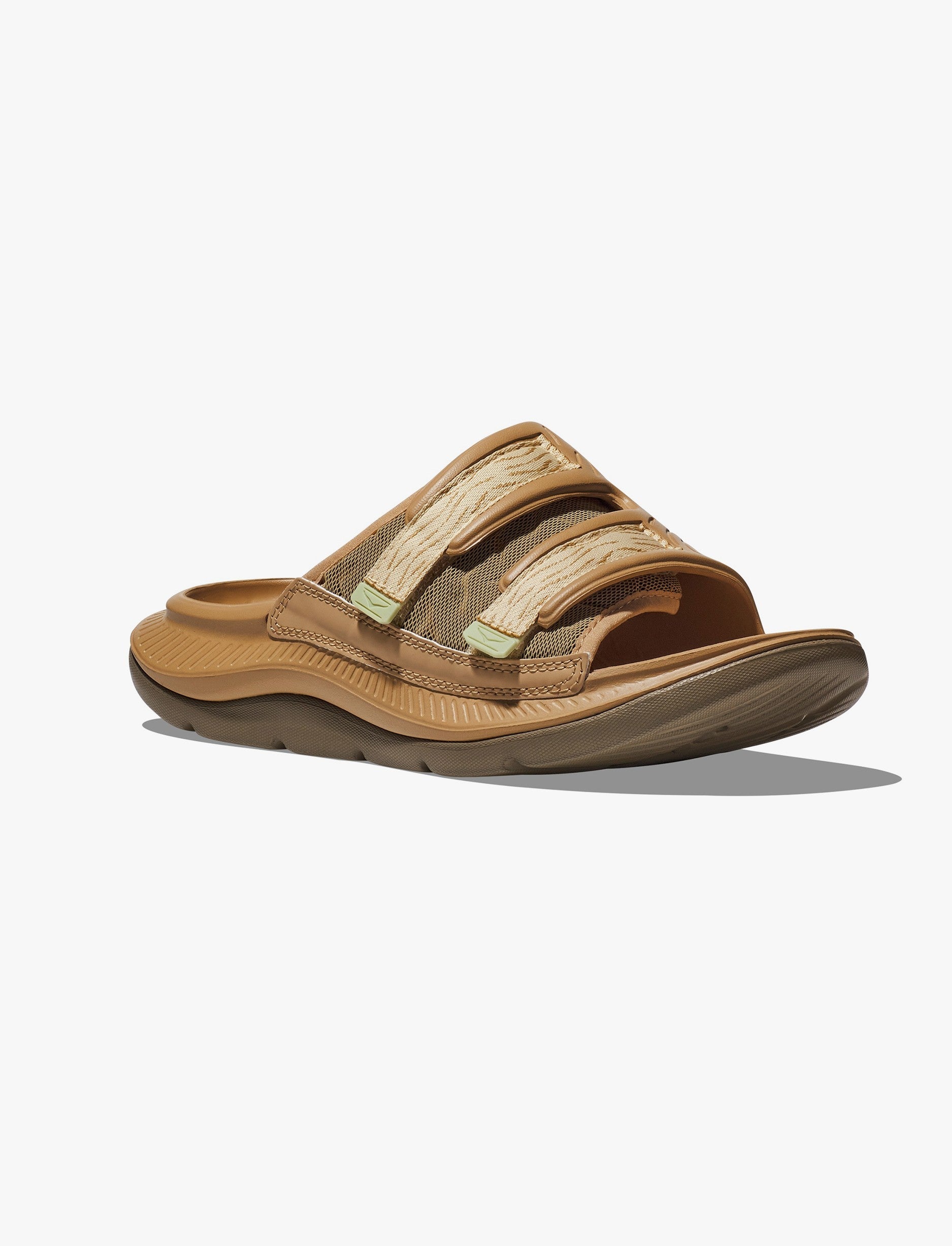 HOKA ORA LUXE U - כפכפי אורה לוקס הוקה בצבע צהוב חיטה/משרום