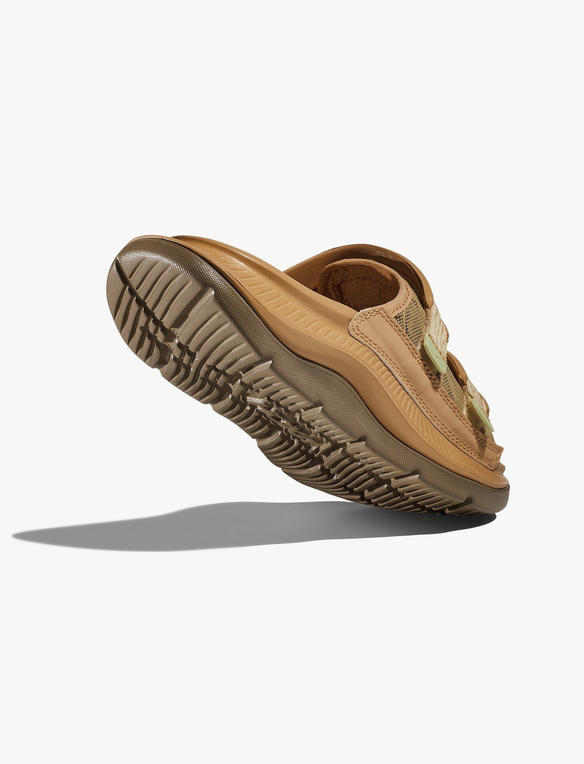 HOKA ORA LUXE U - כפכפי אורה לוקס הוקה בצבע צהוב חיטה/משרום