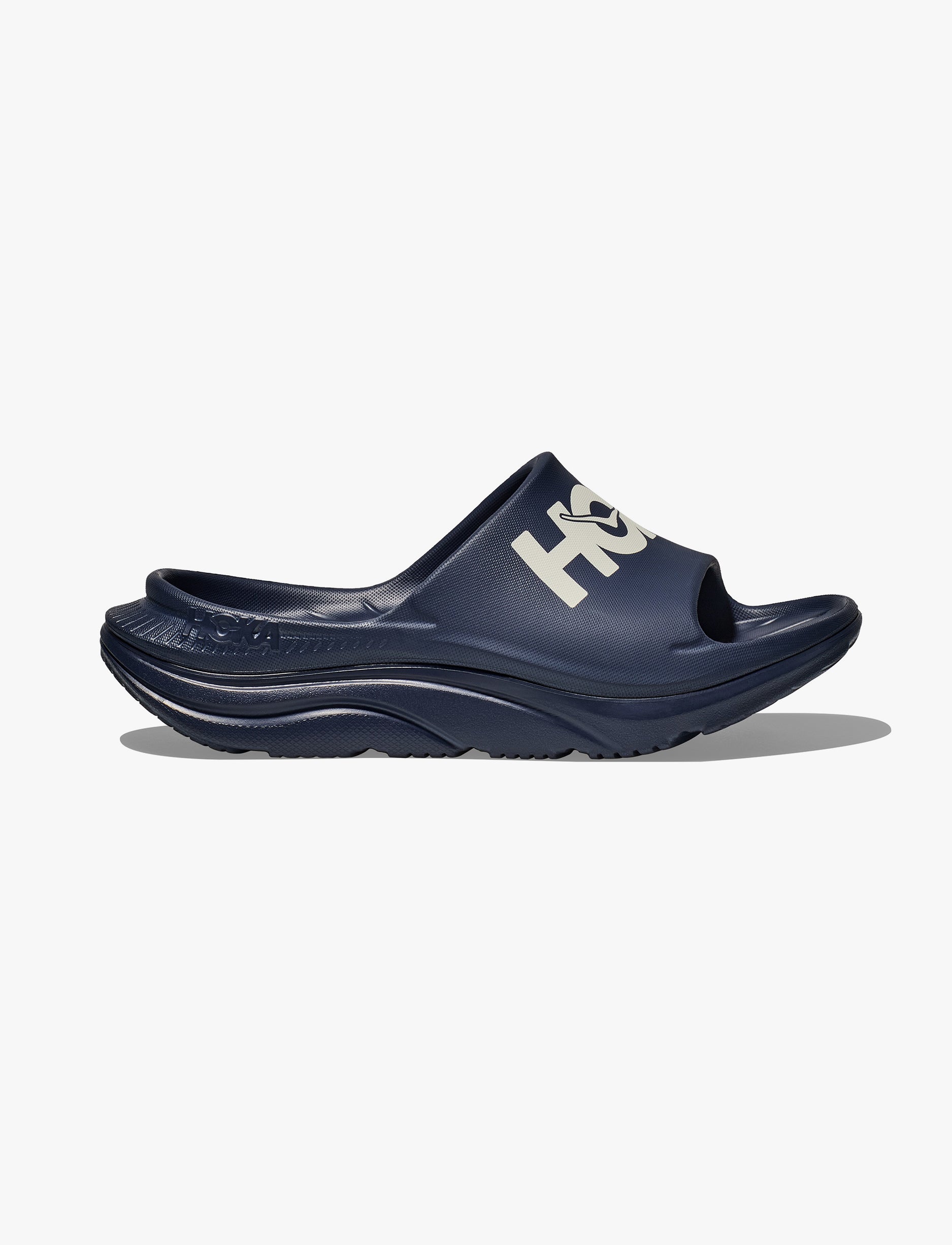 HOKA ORA ATHLETIC SLIDE - כפכפי אורה אתלטיקס סלייד בצבע נייבי/לבן