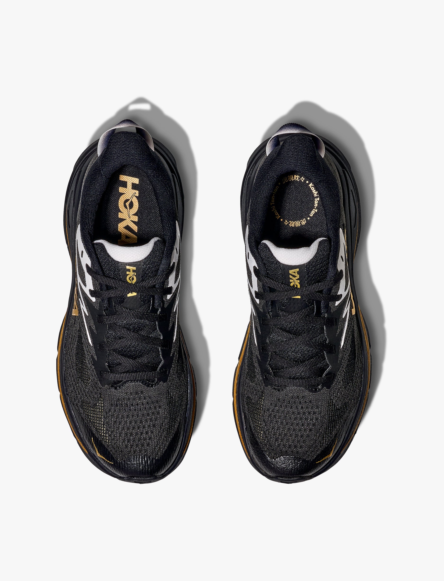 Hoka Challenger 8 - נעלי ספורט נשים הוקה צ'אלנג'ר 8 בצבע שחור/זהב