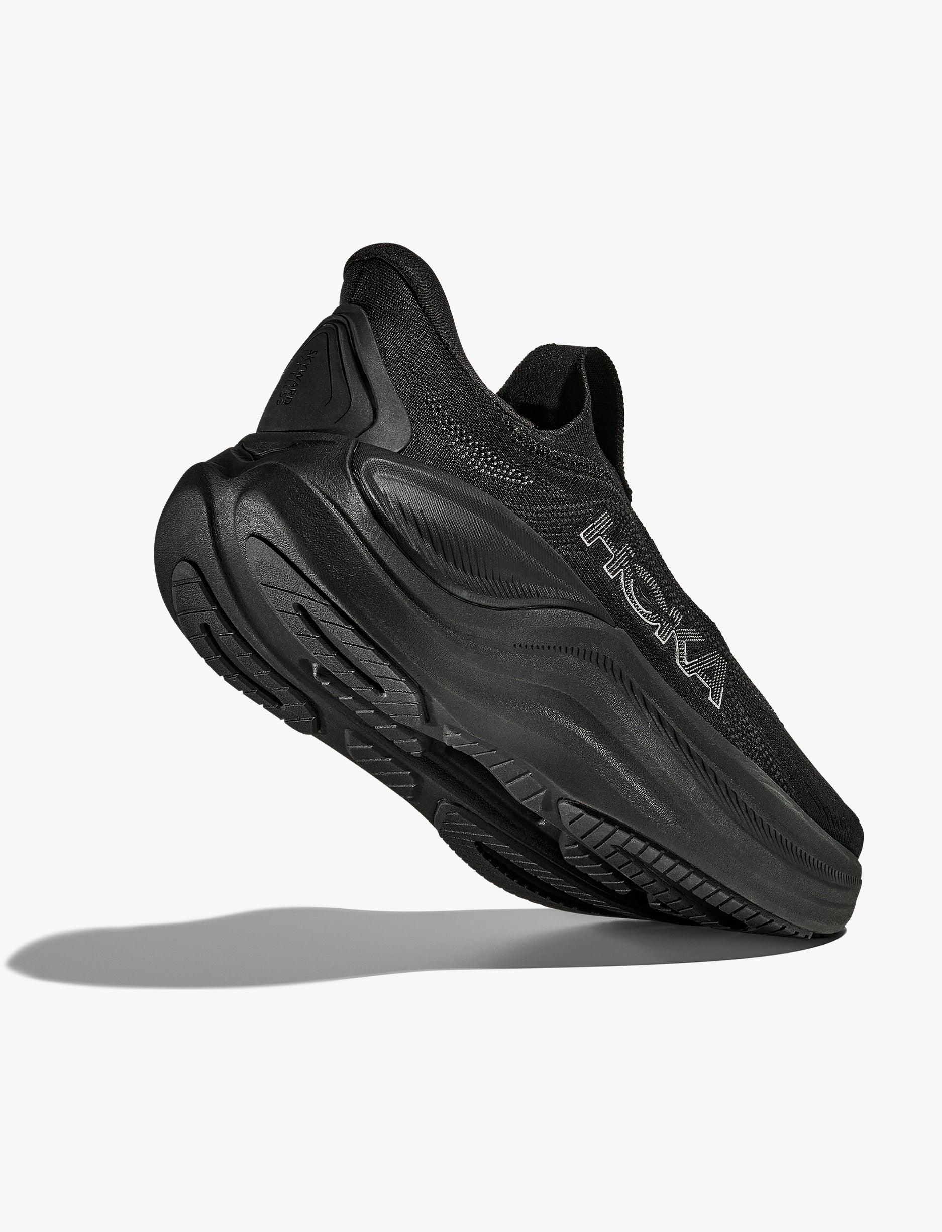 HOKA Skyward Laceless - נעלי התאוששות הוקה סקייווארד לייסלס לנשים בצבע שחור/שחור