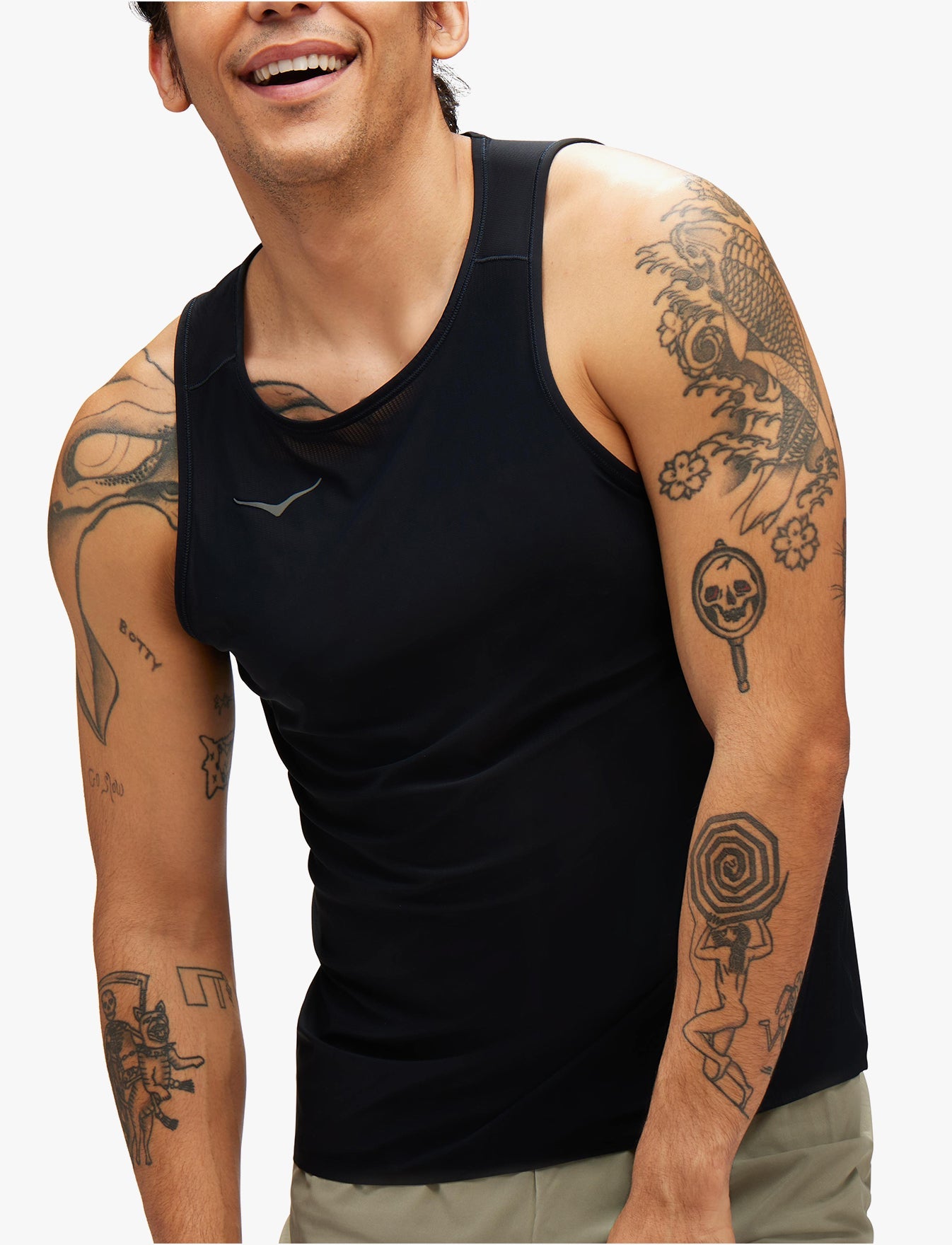 M AIROLITE RUN TANK - גופיית ריצה אירולייט לגברים בצבע שחור