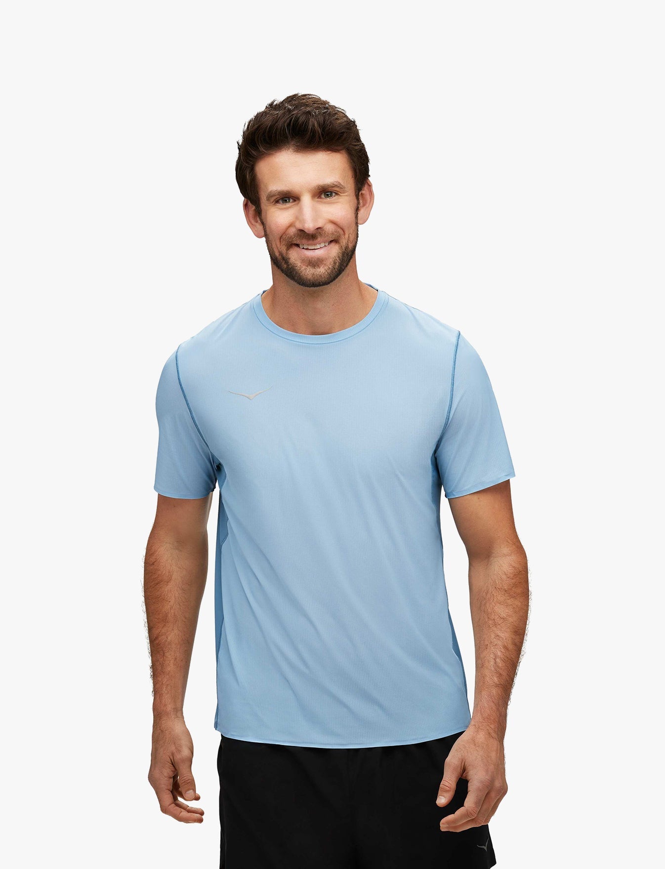 M AIROLITE RUN SHORT SLEEVE - חולצת ריצה לגברים טי אירולייט - שרוול קצר בצבע כחול אפלולי