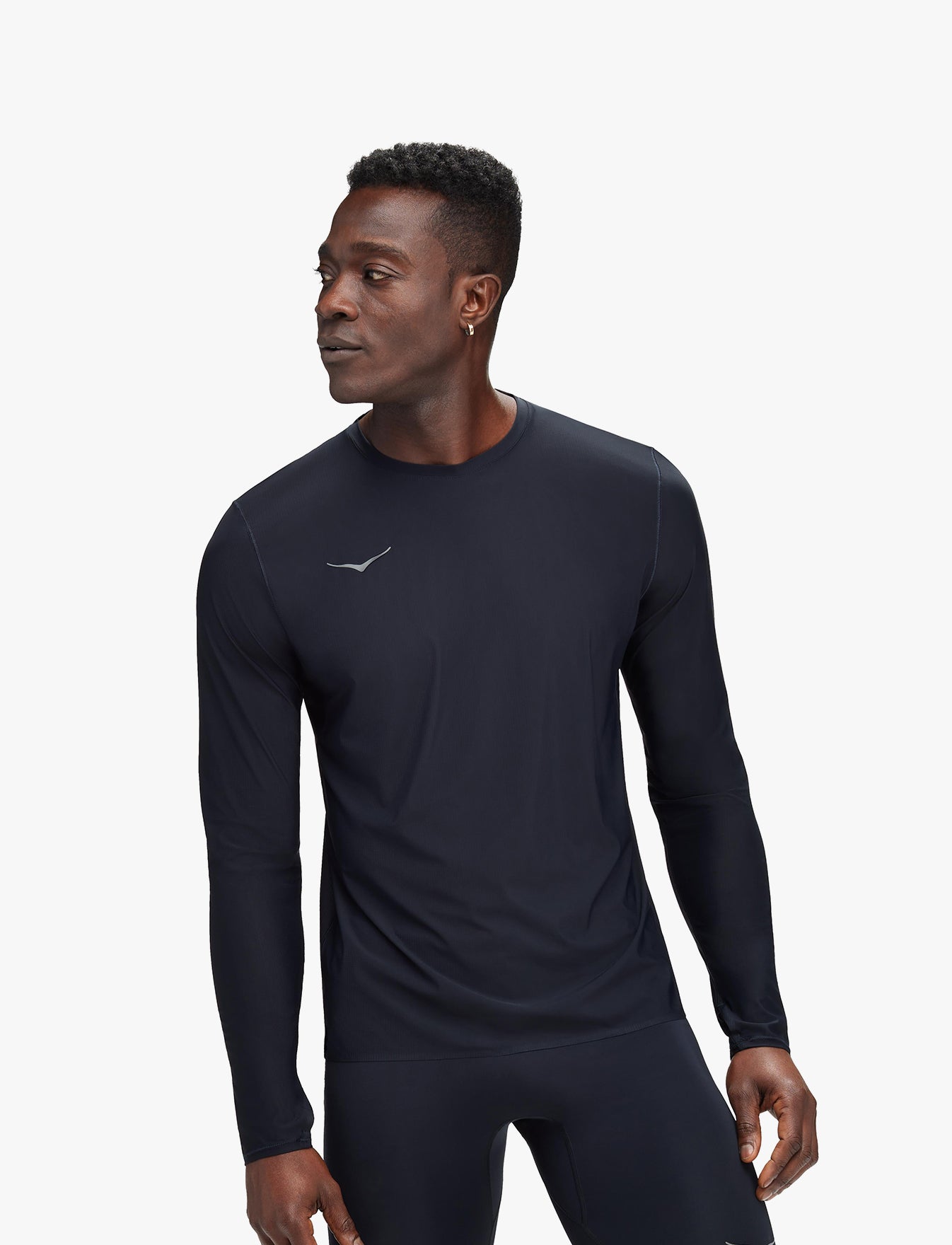 M AIROLITE RUN LONG SLEEVE - חולצת ריצה טי אירולייט - שרוול ארוך לגברים בצבע שחור