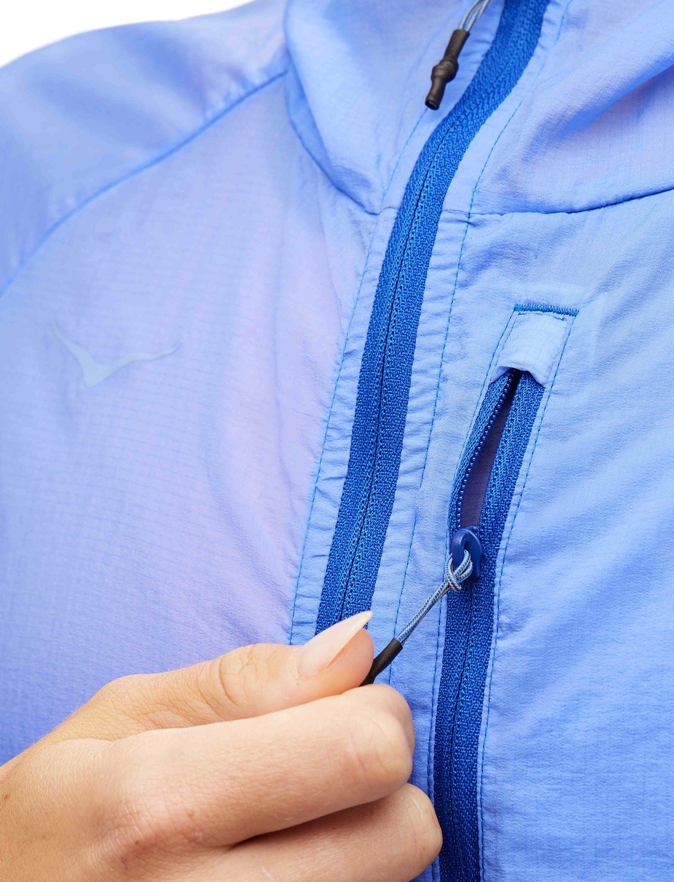 מעיל רוח סקייפלואו לנשים - W SKYFLOW JACKET בצבע תכלת