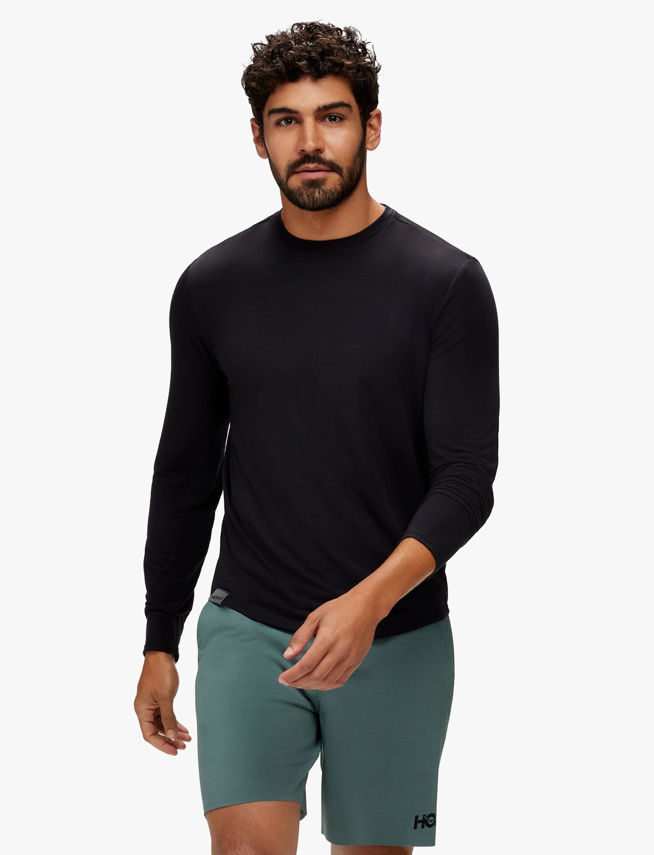 Hoka Essential LS Tee - חולצת טי שרוול ארוך אסנשיאל לגברים בצבע שחור
