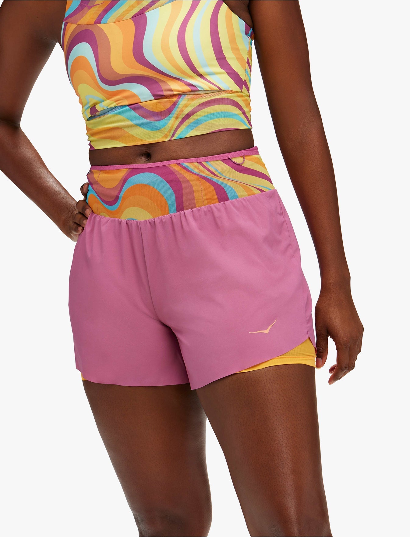 מכנסי ריצה סקיי גלייד לנשים -W SKYGLIDE SHORT בצבע ורוד