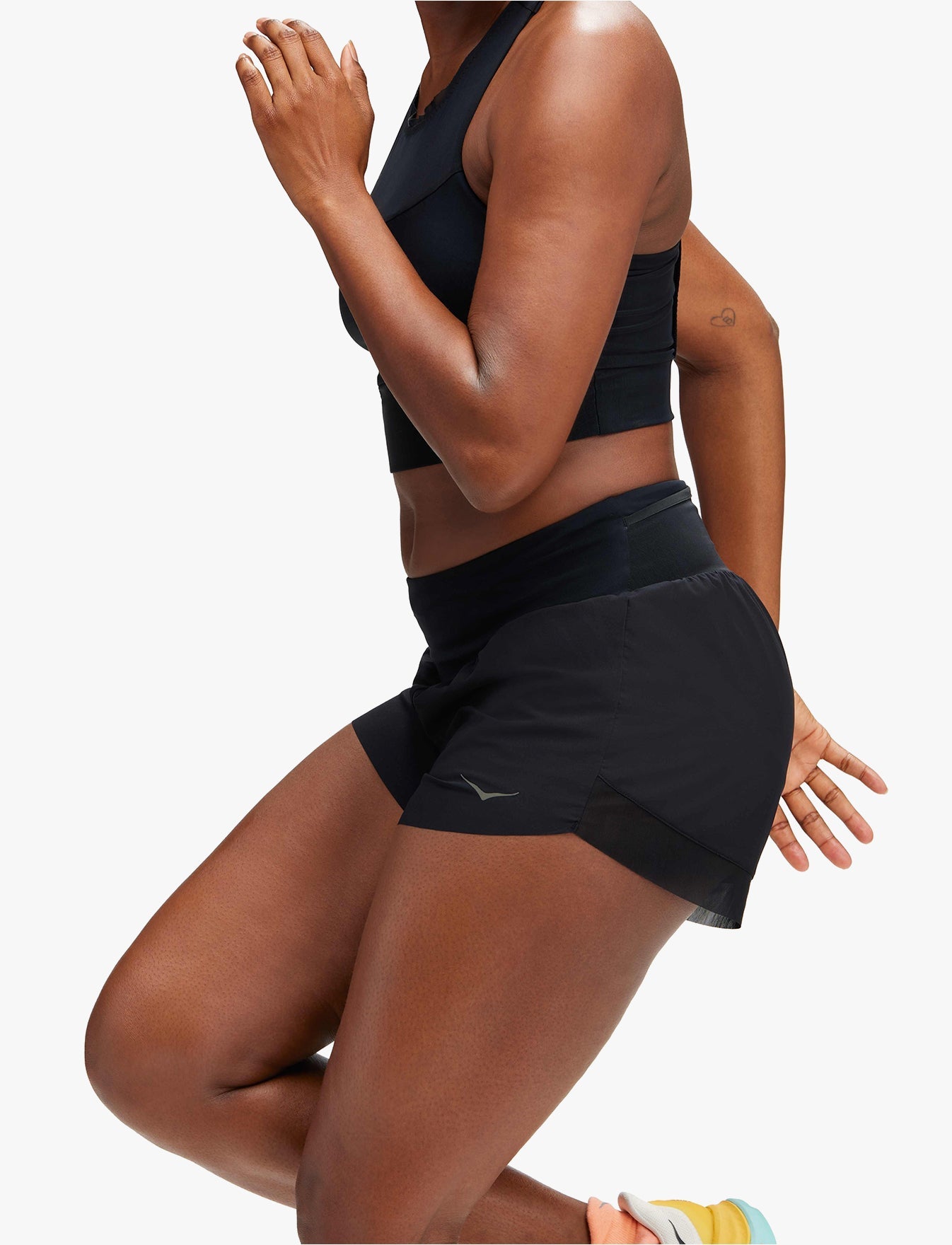 W GLIDE 4'' SHORT - מכנסי ריצה קצרים 10 ס"מ או 4 אינצ' בצבע שחור