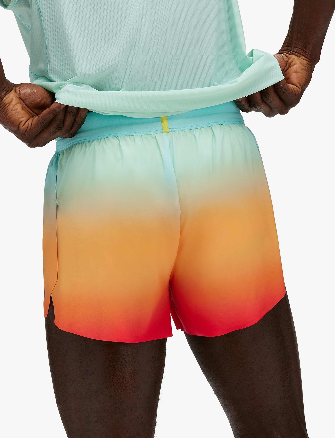 מכנסי ריצה תחרות קצרים לגברים - M RACE DAY SPLIT SHORT PRINT בצבע כחול