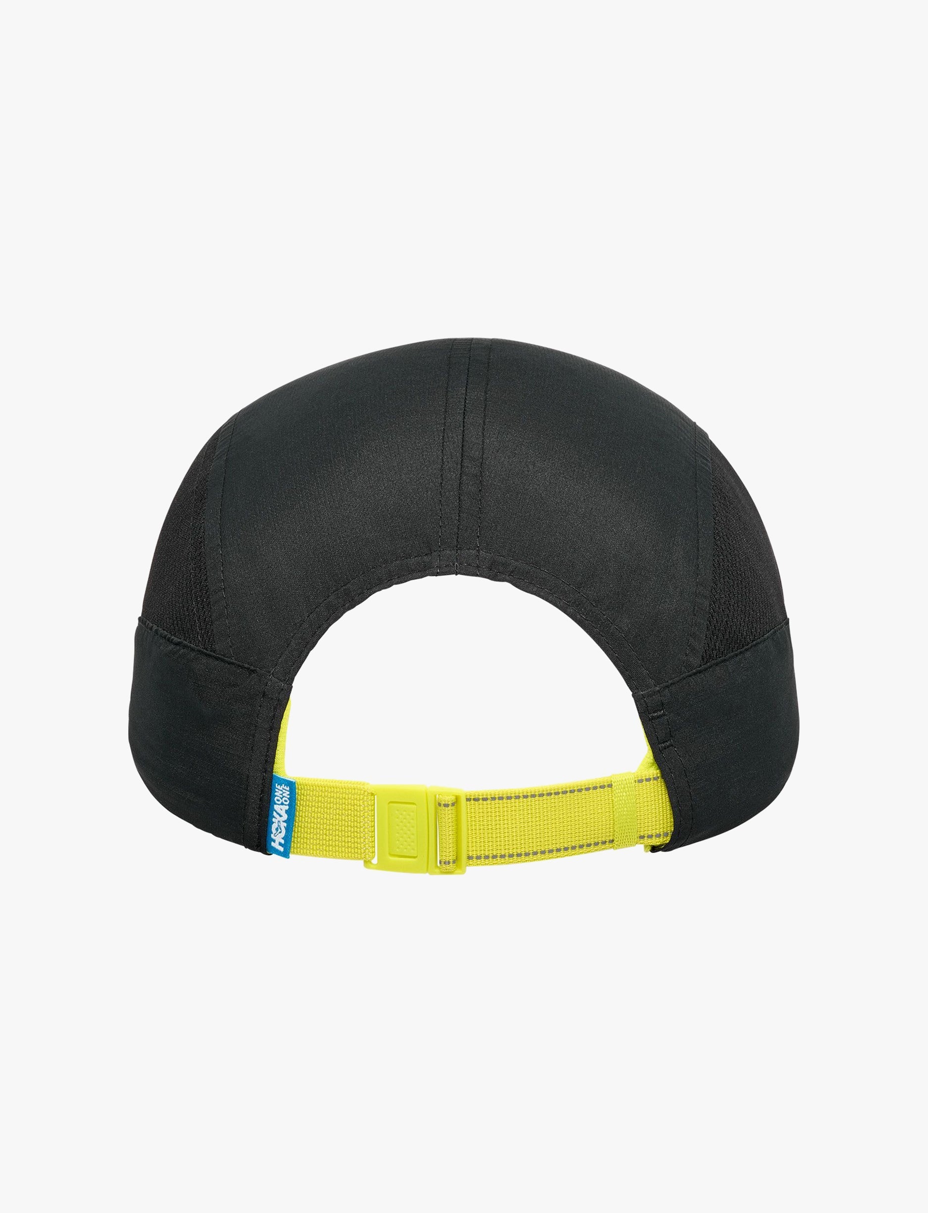 HOKA RUN HAT - כובע ריצה הוקה בצבע שחור