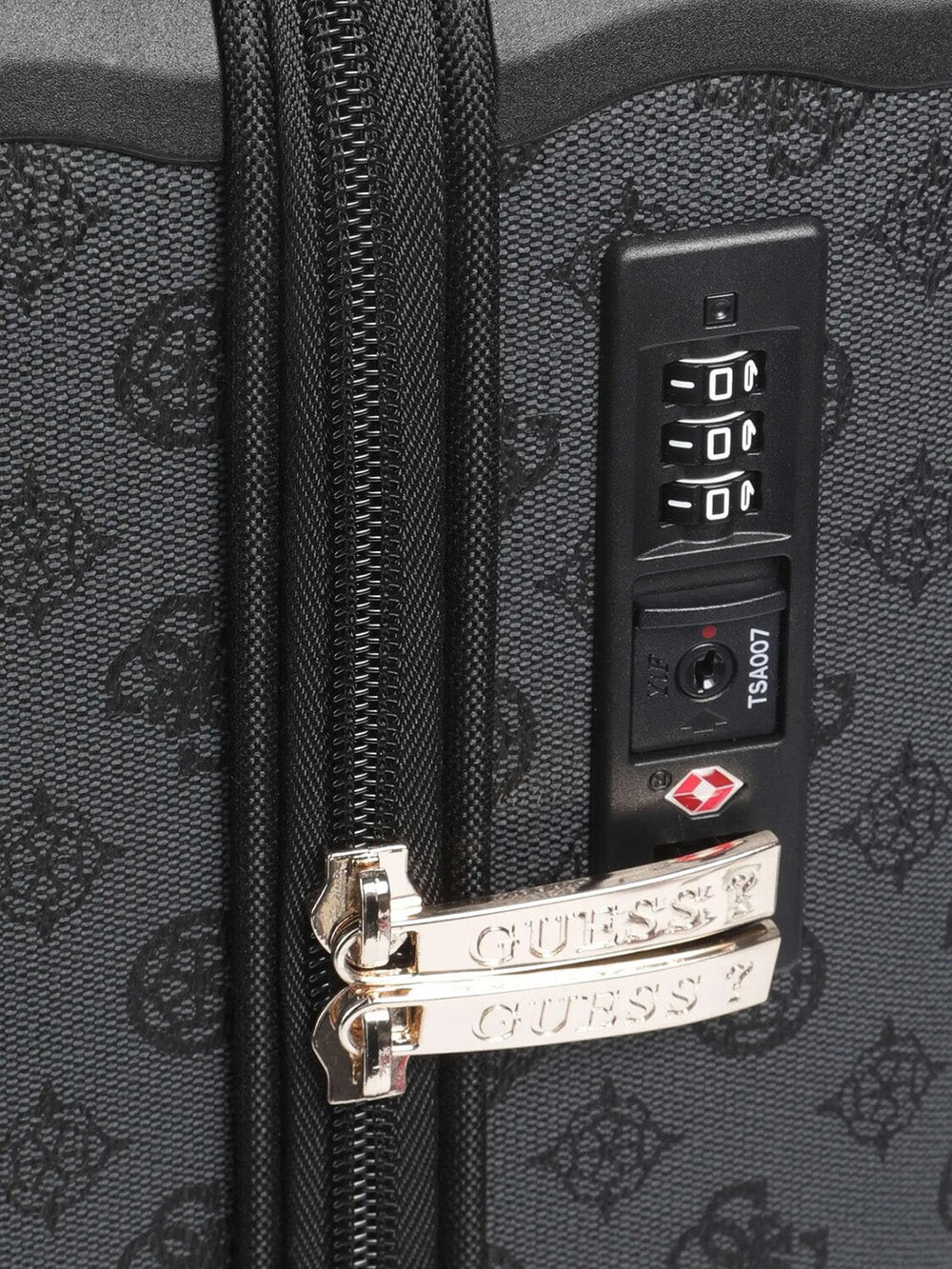 טרולי Guess Wilder 18 In 8-Wheeler נשים