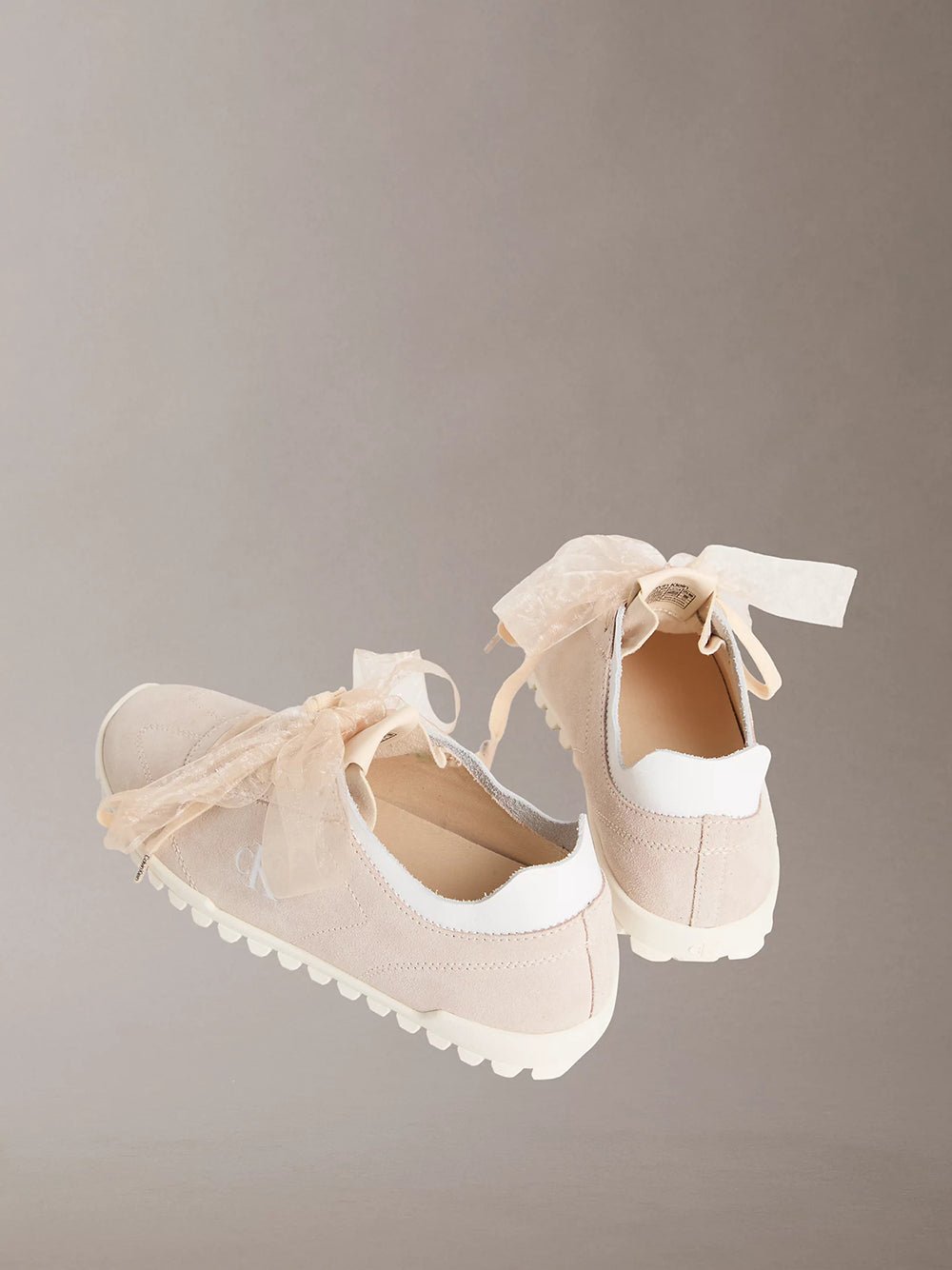 נעלי קלווין קליין Murcia - Suede Organza Runner Trainers נשים