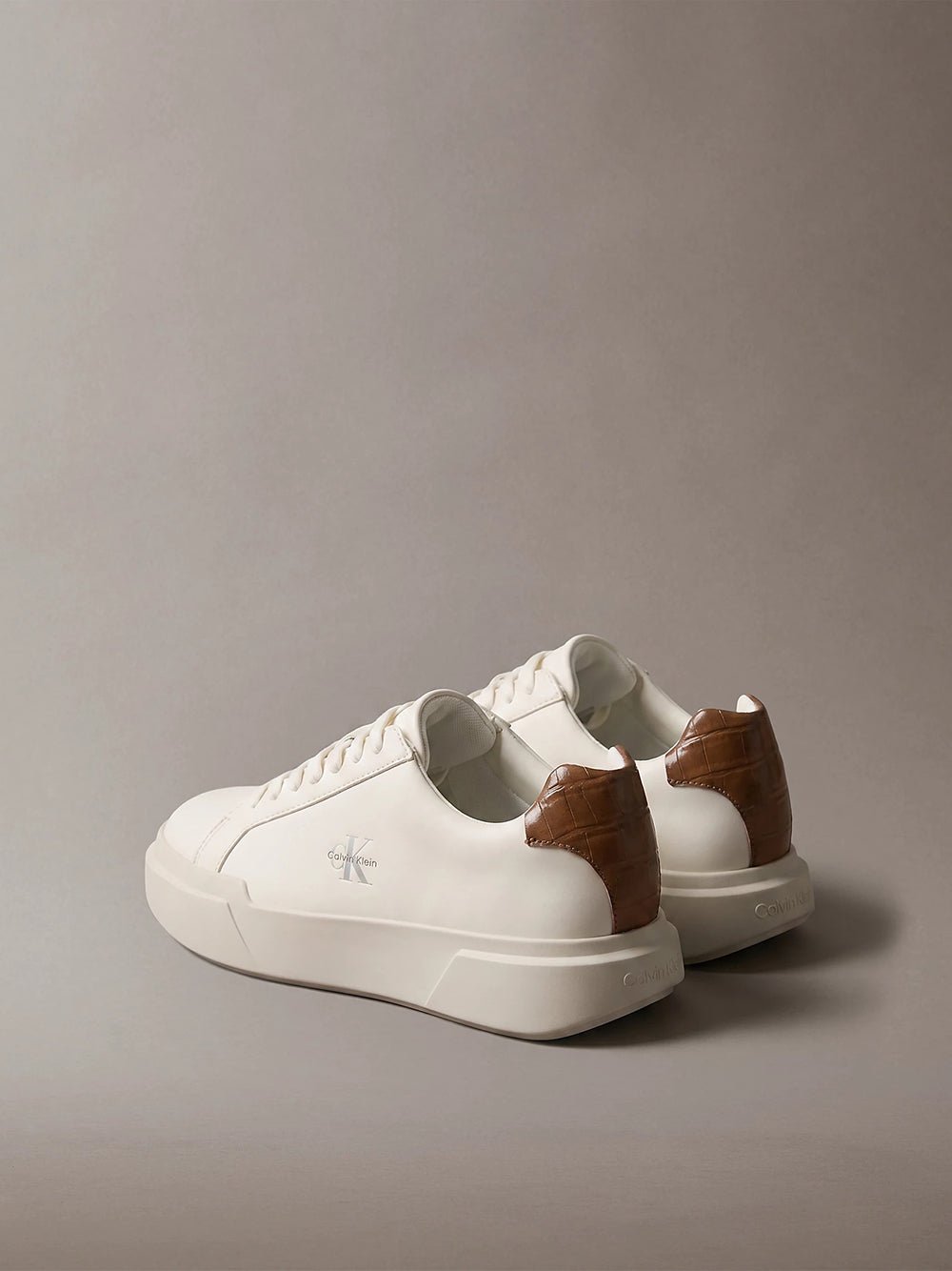 נעלי קלווין קליין Leather Durable Traction Chunky Trainers נשים - ck-HW0HW03223-0F4-36
