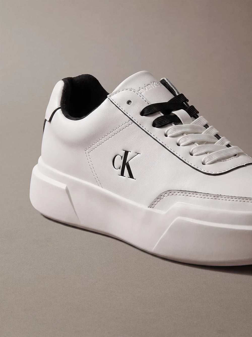 נעלי קלווין קליין Leather Durable Traction Chunky Trainers נשים