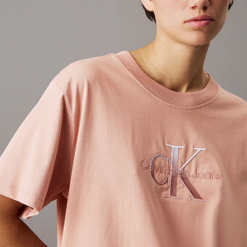 חולצת טישירט קצרה קלווין קליין Relaxed Monogram נשים