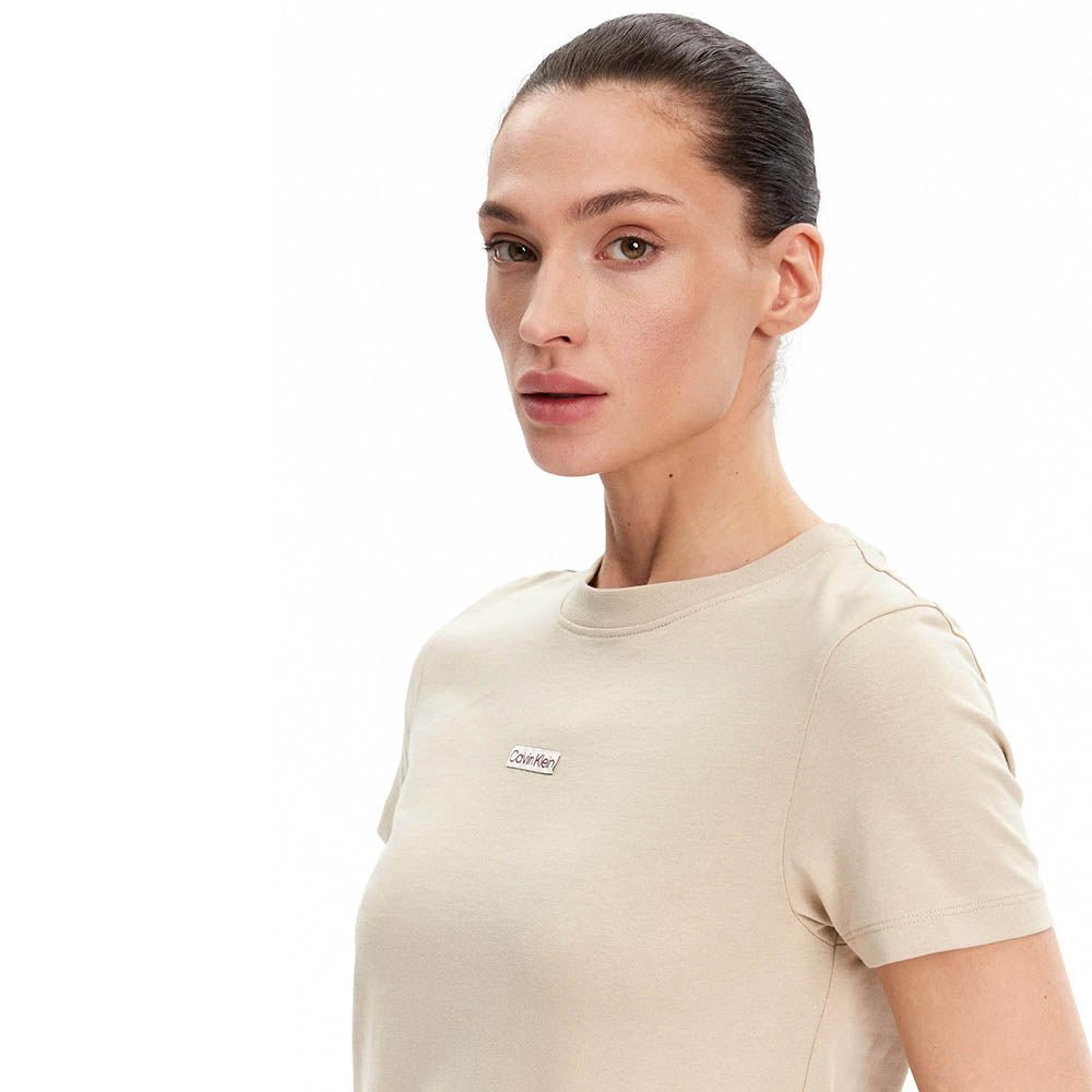 חולצת טישירט קצרה קלווין קליין Placed Institutional נשים