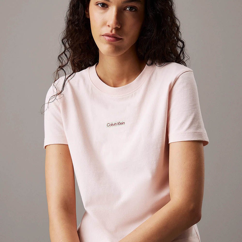 חולצת טישירט קצרה קלווין קליין Placed Institutional נשים