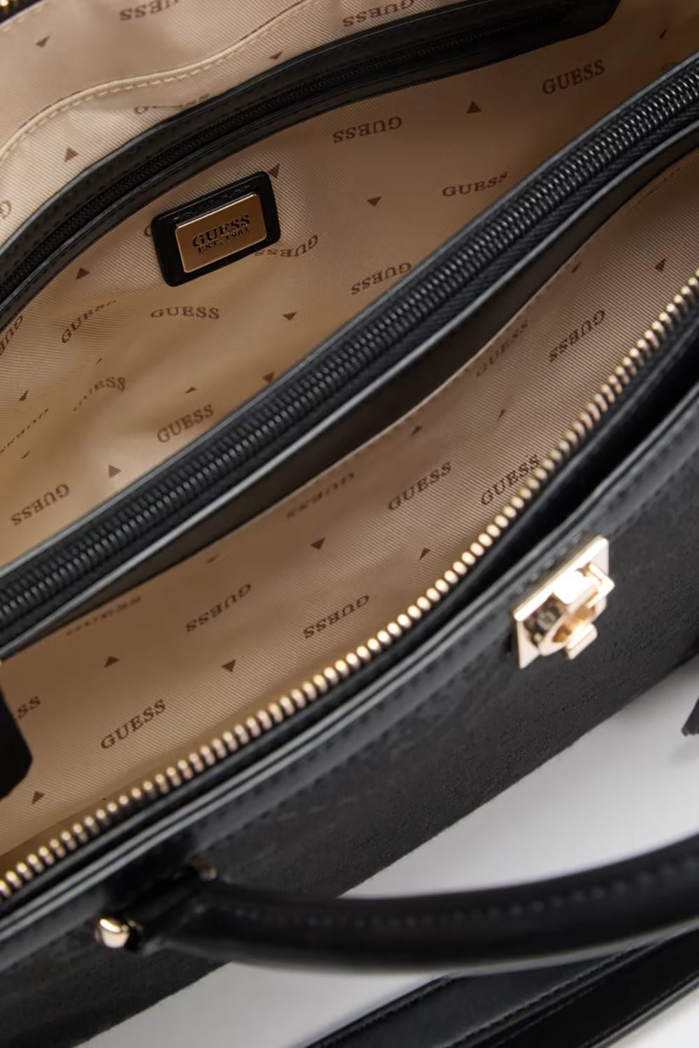 תיק Guess Audrey Logo Girlfriend Satchel נשים