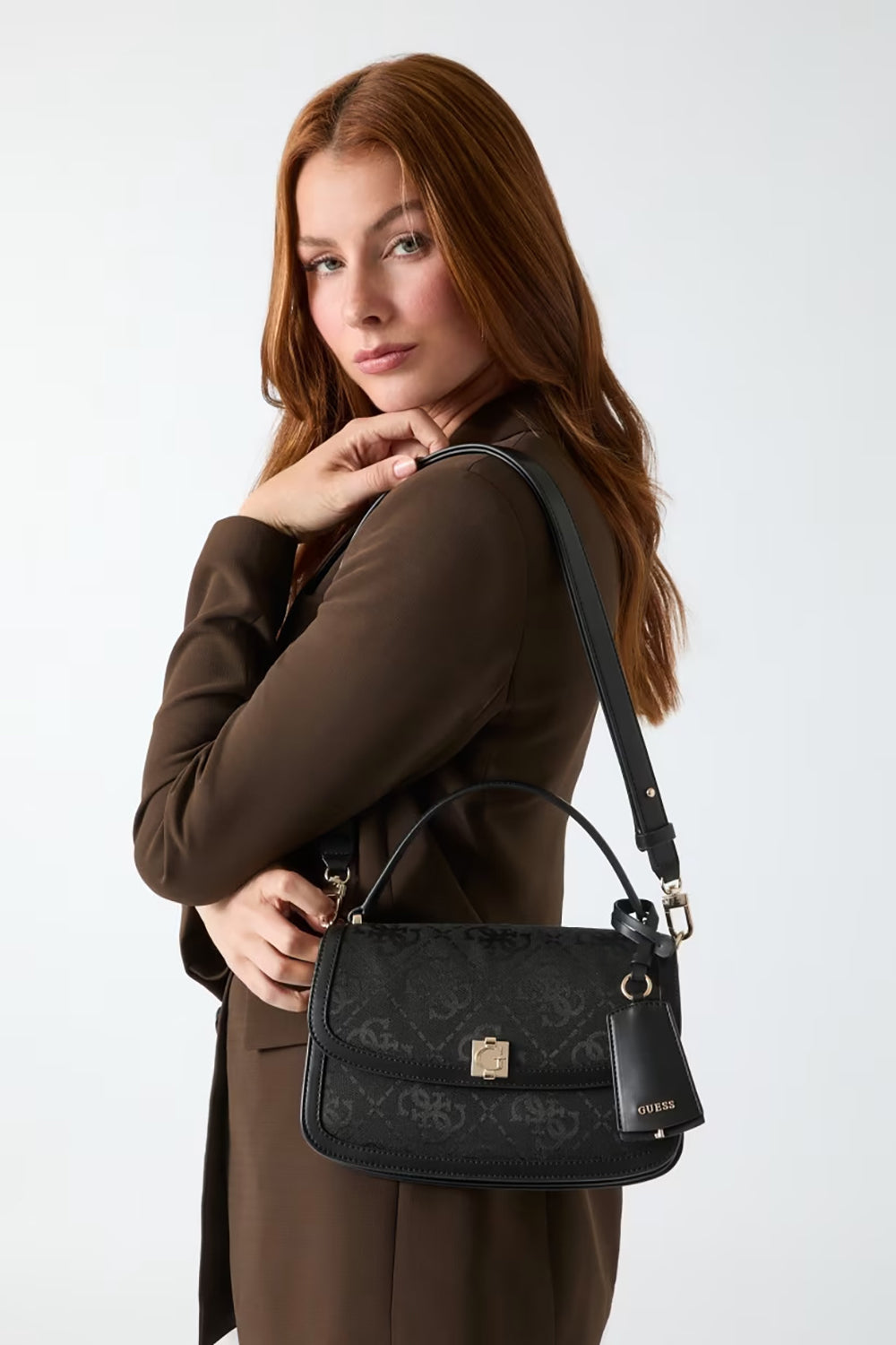 תיק Guess Audrey Logo Cnvrtbl Xbdy Flap נשים