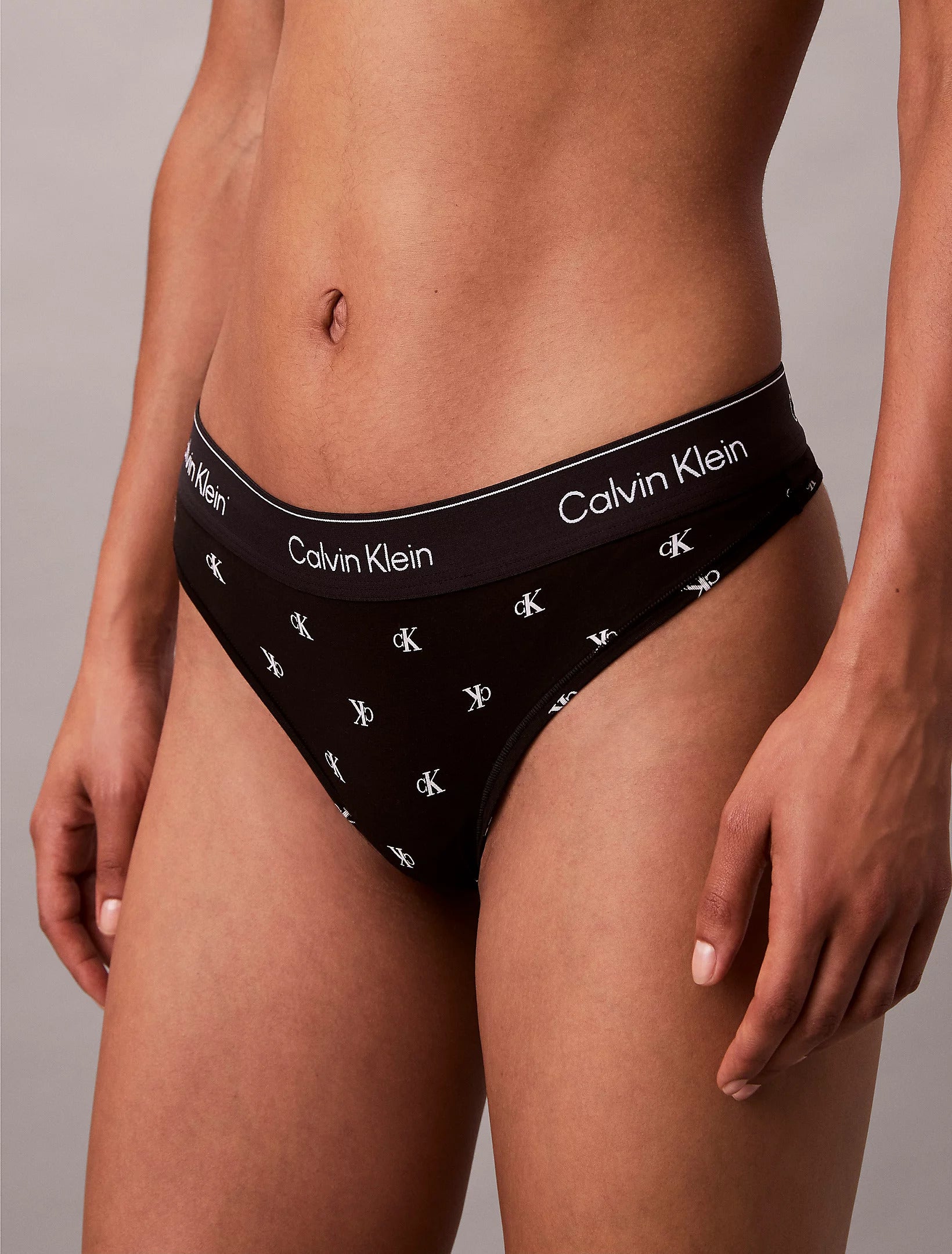 תחתוני קלווין קליין Thong - Icon Cotton Modal נשים