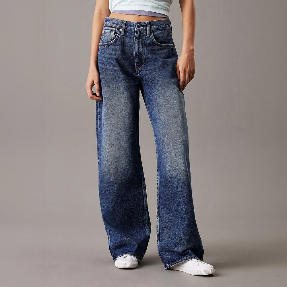 ג'ינס קלווין קליין Wide Leg Tinted Horseshoe נשים