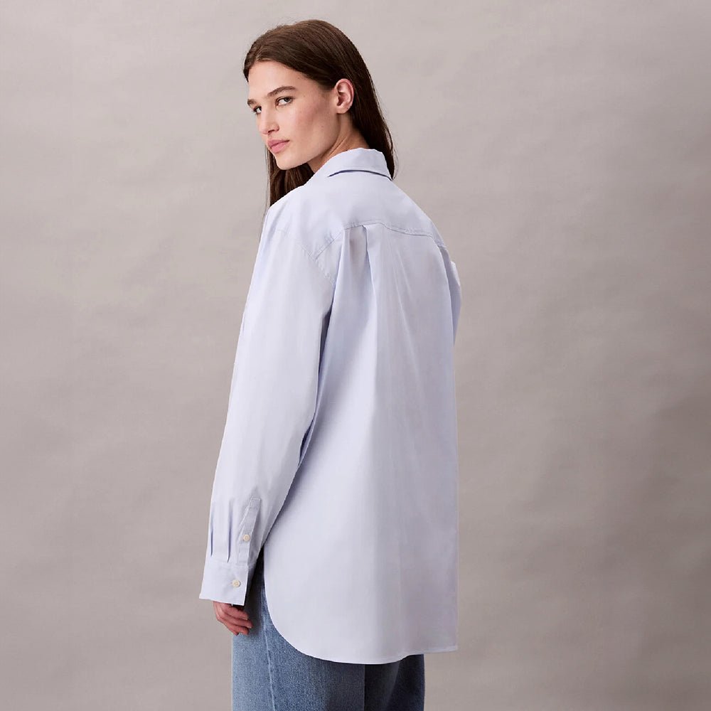 חולצה מכופתרת קלווין קליין Relaxed Poplin נשים