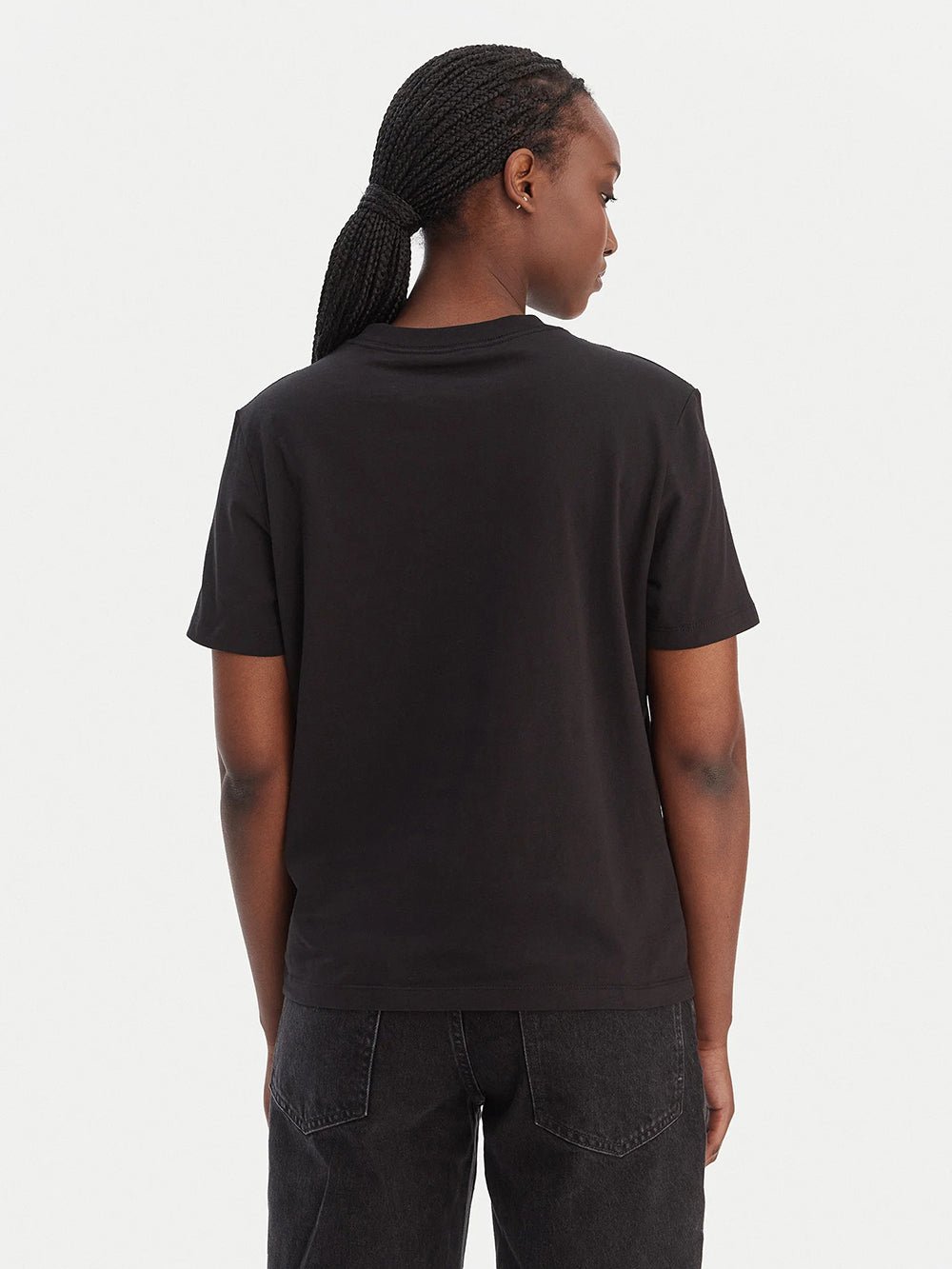 חולצת טישירט קצרה קלווין קליין Small Script Logo Classic נשים