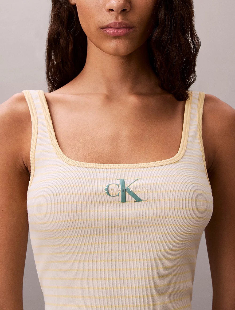 גופיה קלווין קליין Scoop Neck Ribbed נשים