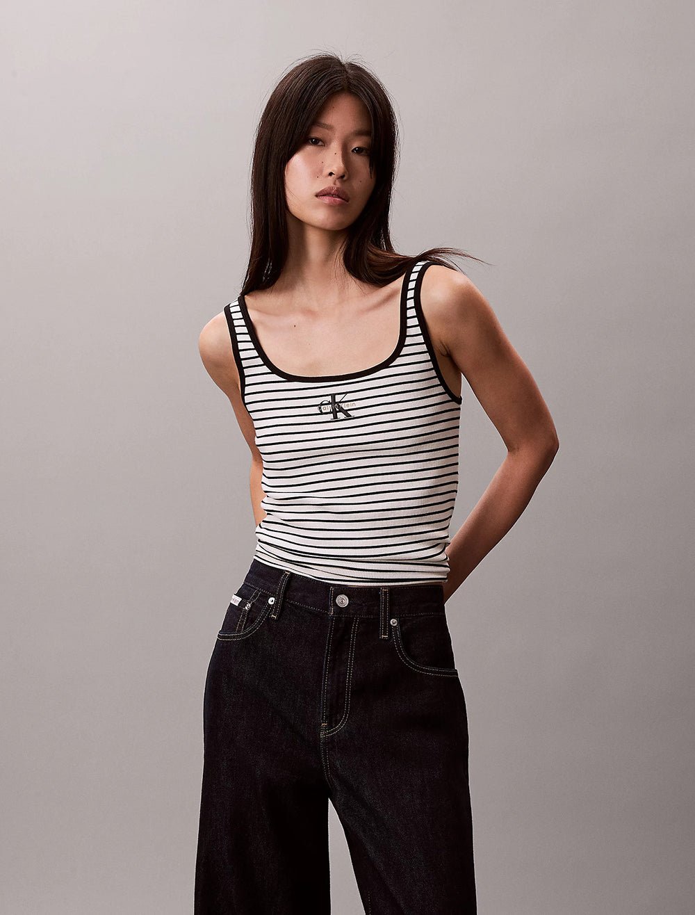 גופיה קלווין קליין Scoop Neck Ribbed נשים