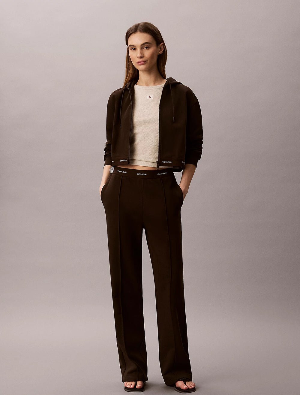 קפוצ'ון קלווין קליין Cropped Logo Elastic Zip נשים - ck-LV047G252G-TO2-XS
