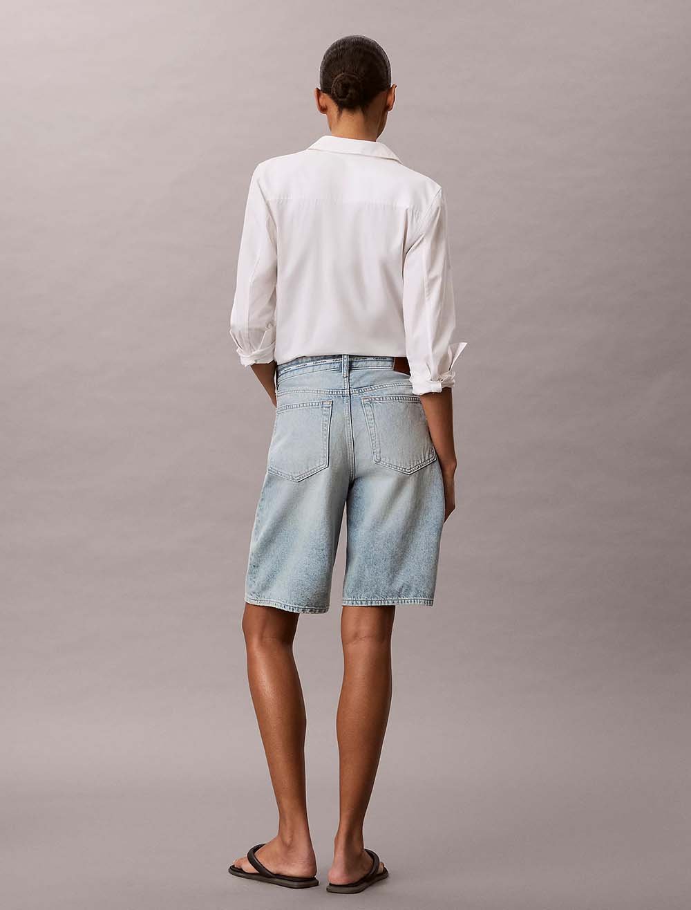 ג'ינס קצר קלווין קליין Relaxed Bermuda Short Fresh Water נשים
