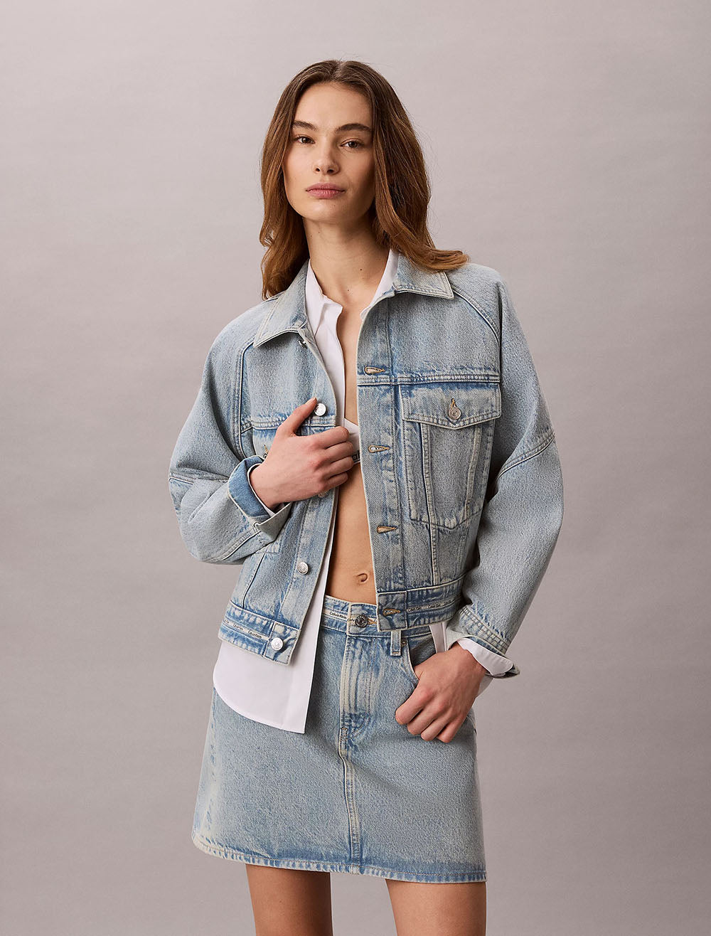 ג'קט קלווין קליין Boxy Logo Tape Denim נשים