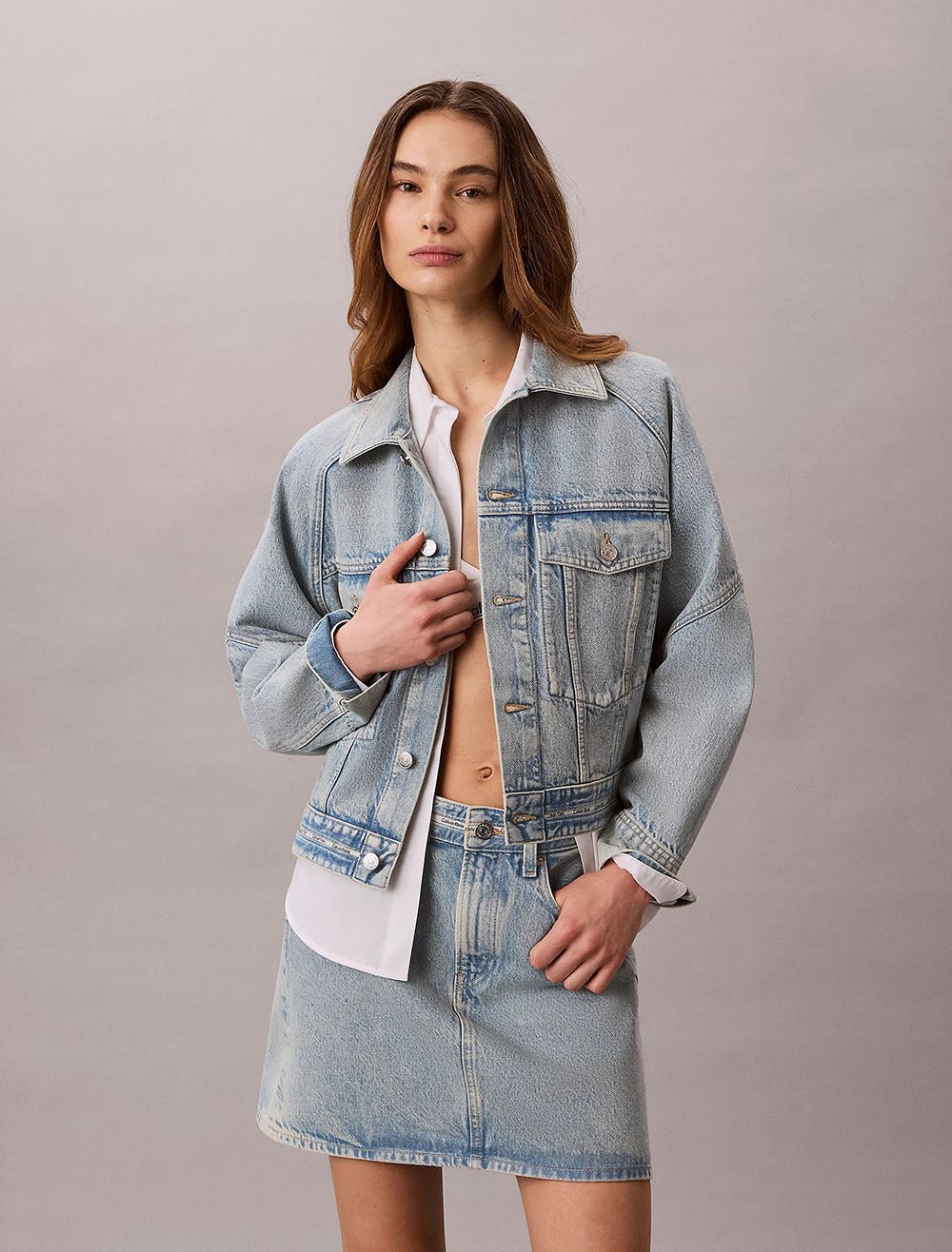 ג'קט קלווין קליין Boxy Logo Tape Denim נשים