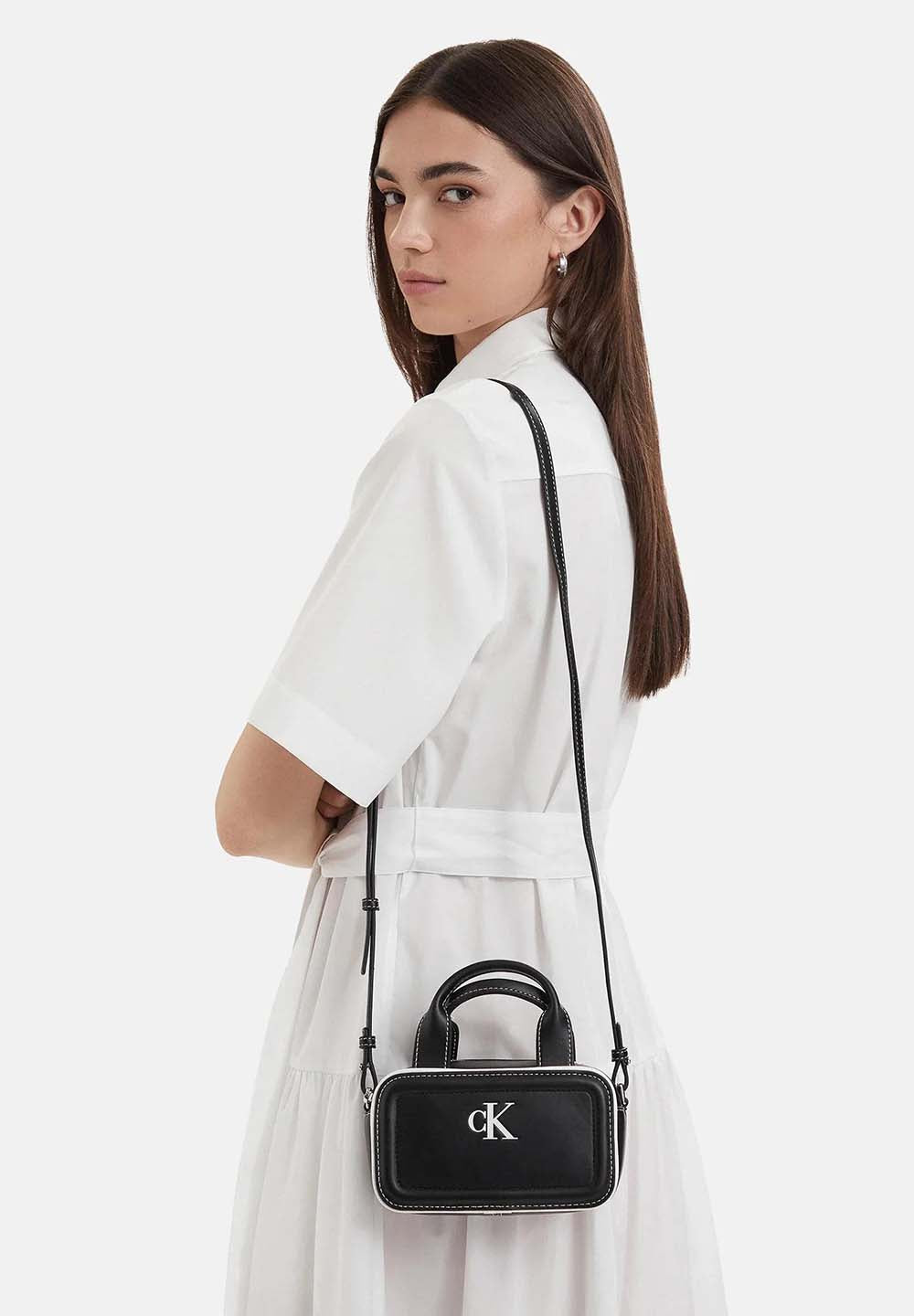 תיק קלווין קליין Contrast Mini Bauletto Bag נשים