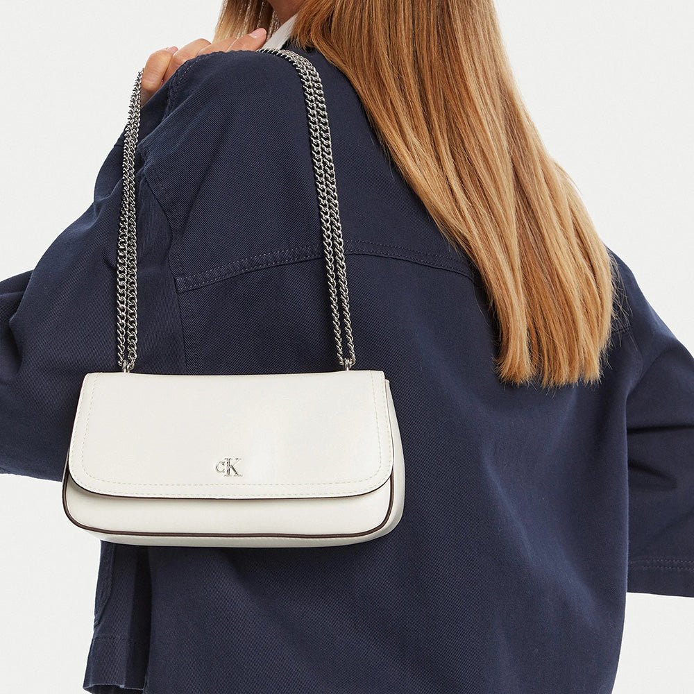 תיק קלווין קליין Convertible Chain Small נשים