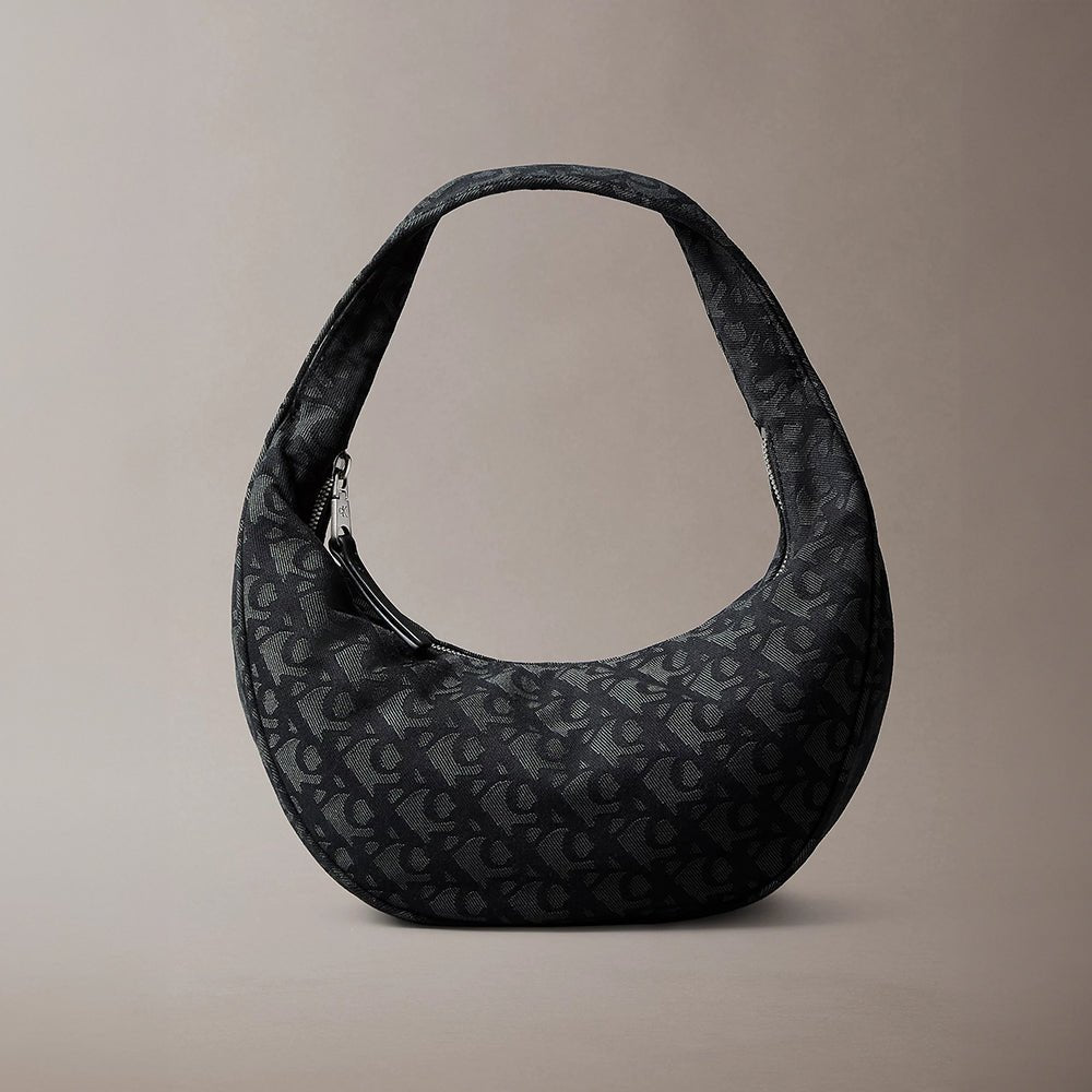 תיק קלווין קליין Logo Jacquard Hobo נשים