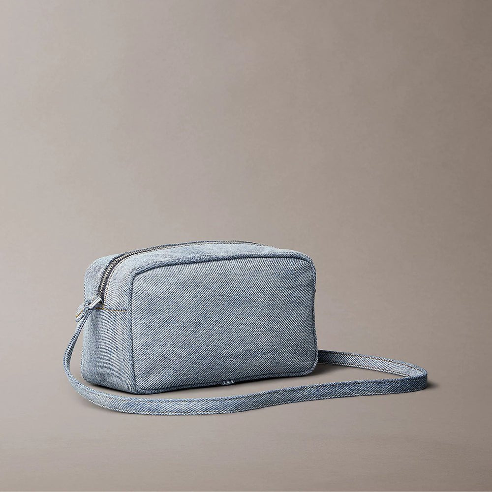 תיק קלווין קליין Denim Crossbody Camera נשים