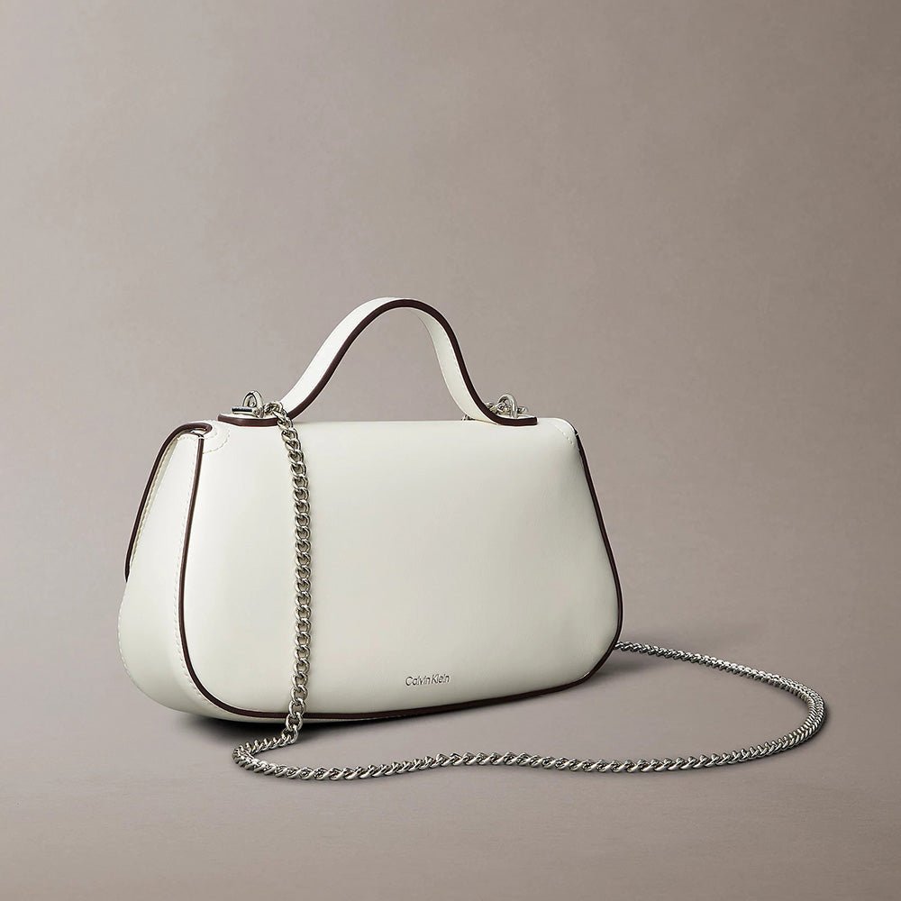 תיק קלווין קליין Monogram Logo Hardware Tote נשים