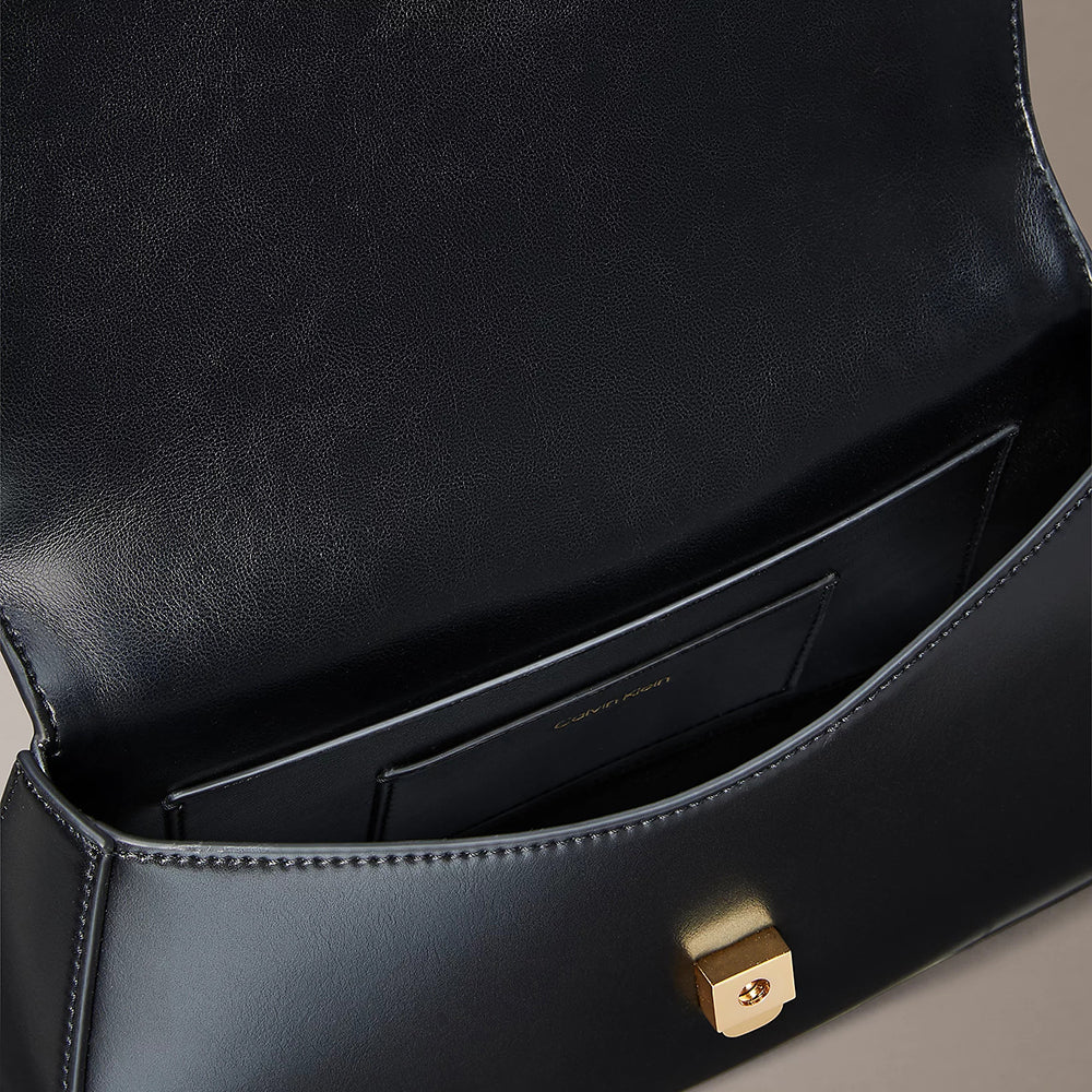 תיק קלווין קליין Monogram Logo Hardware Tote נשים