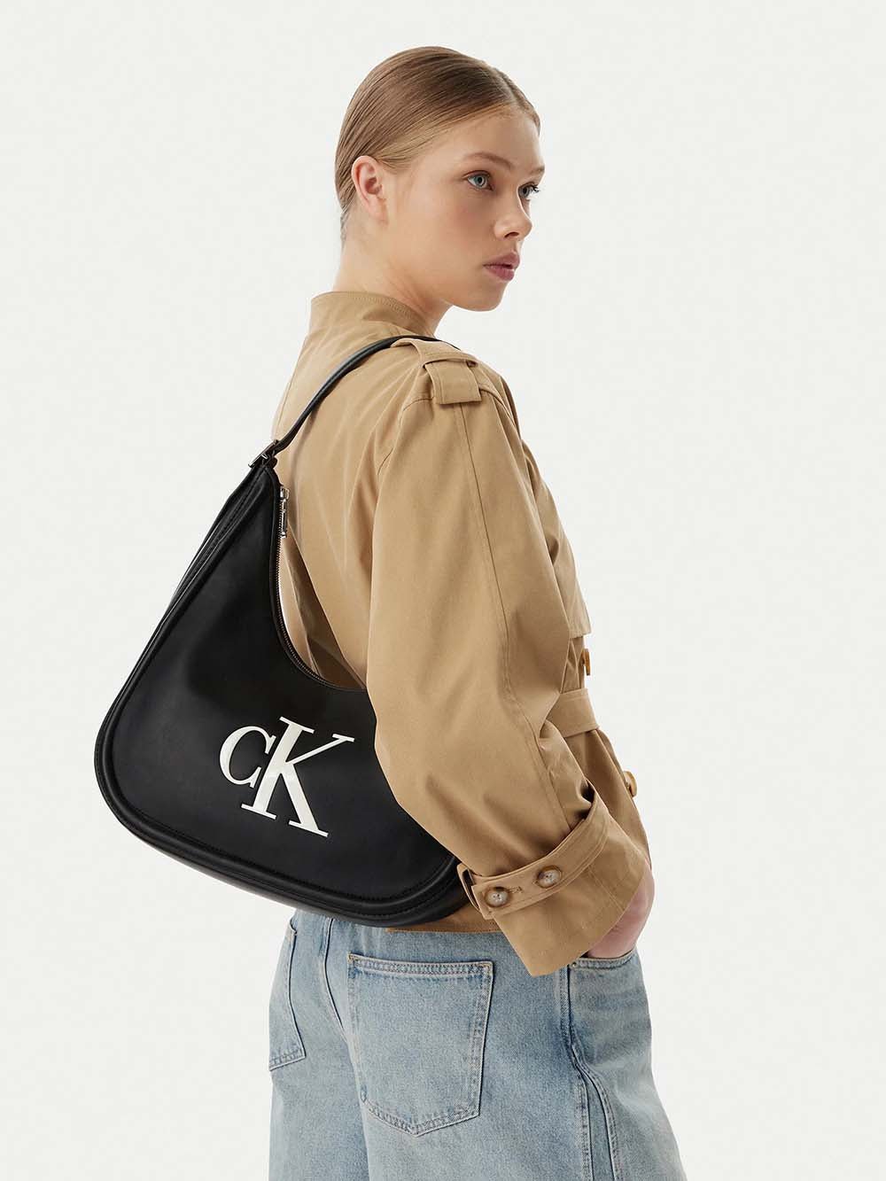 תיק קלווין קליין Bold Crescent Bag נשים