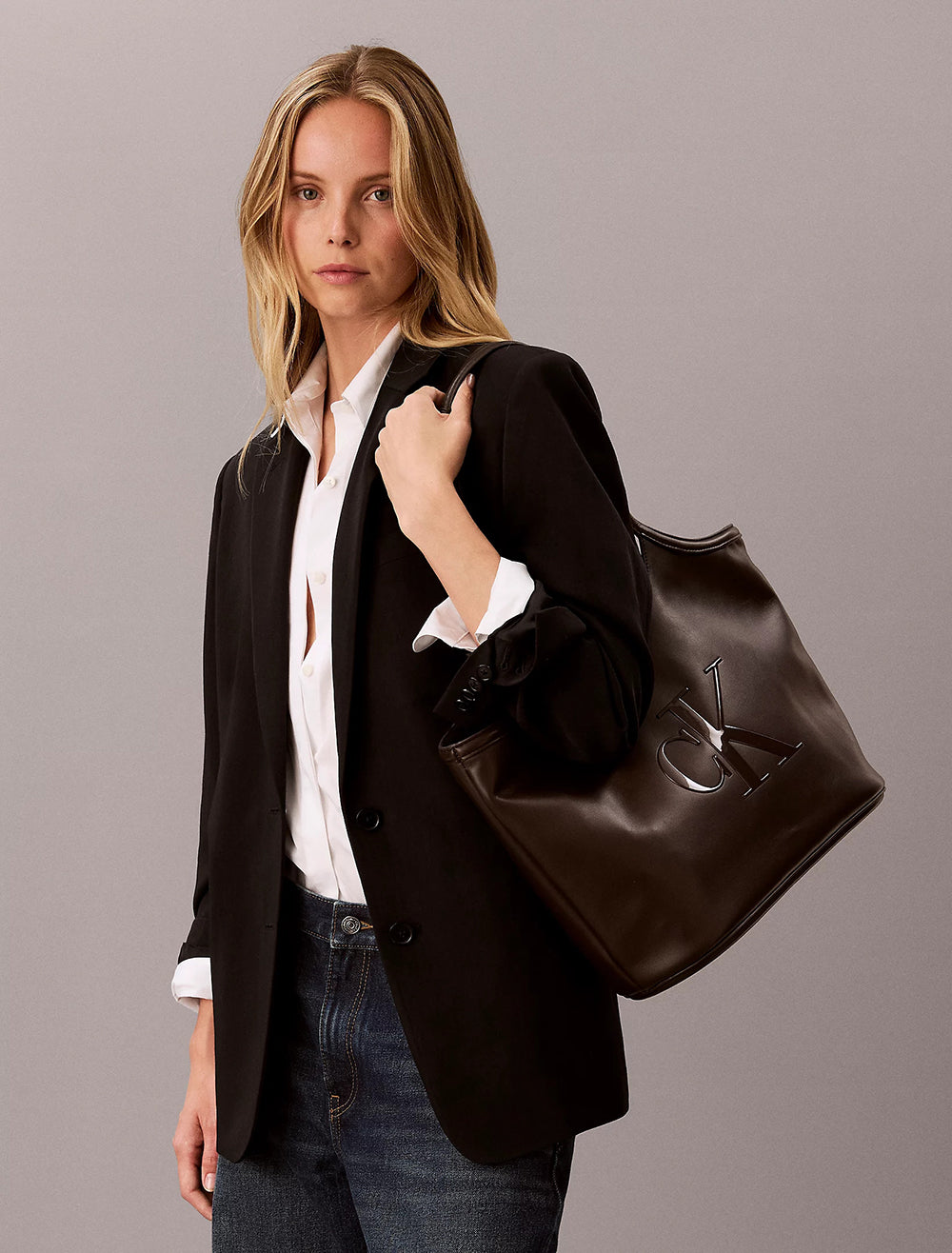 תיק קלווין קליין Bold -Shopper נשים